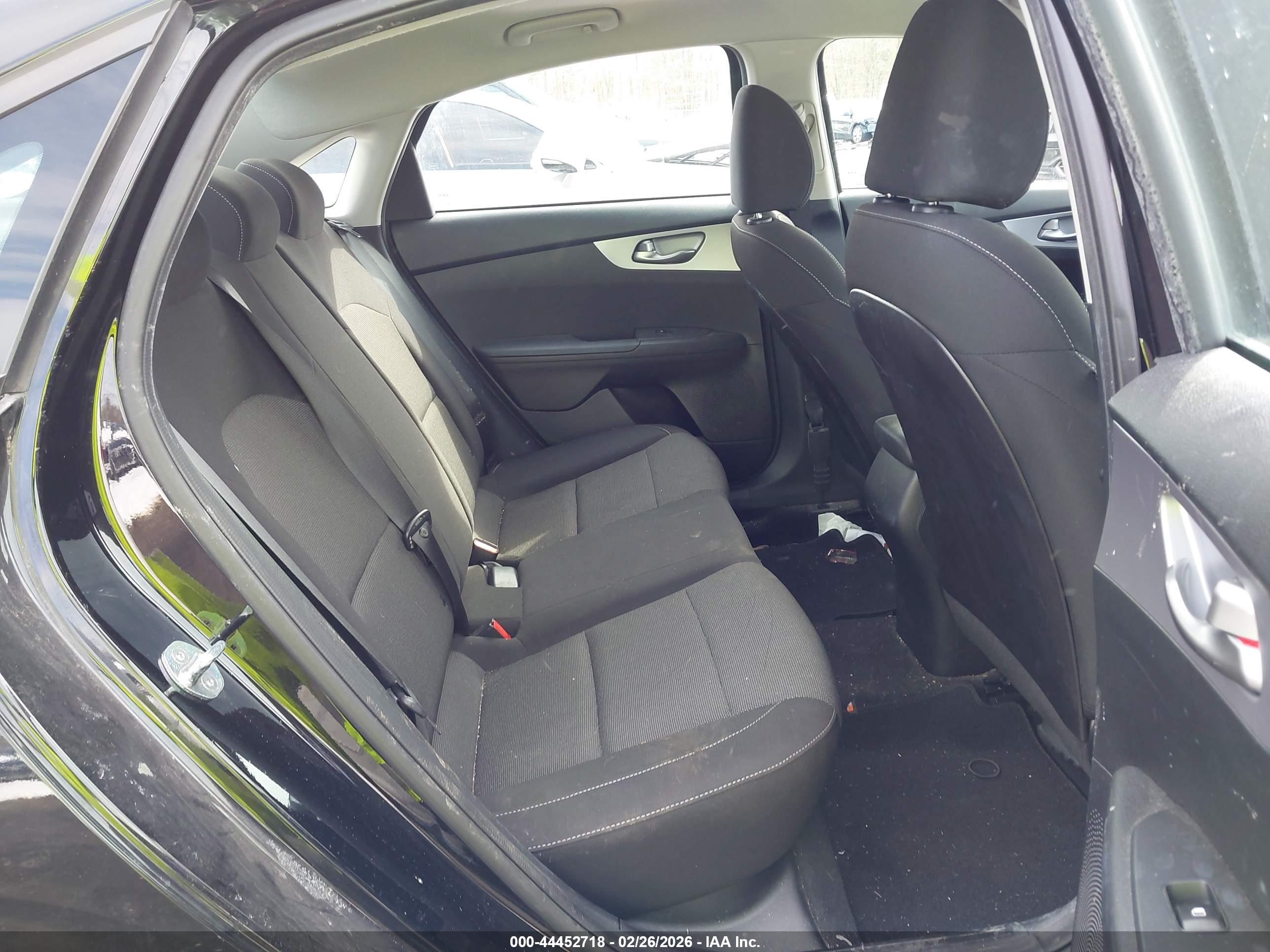 KIA FORTE image 8