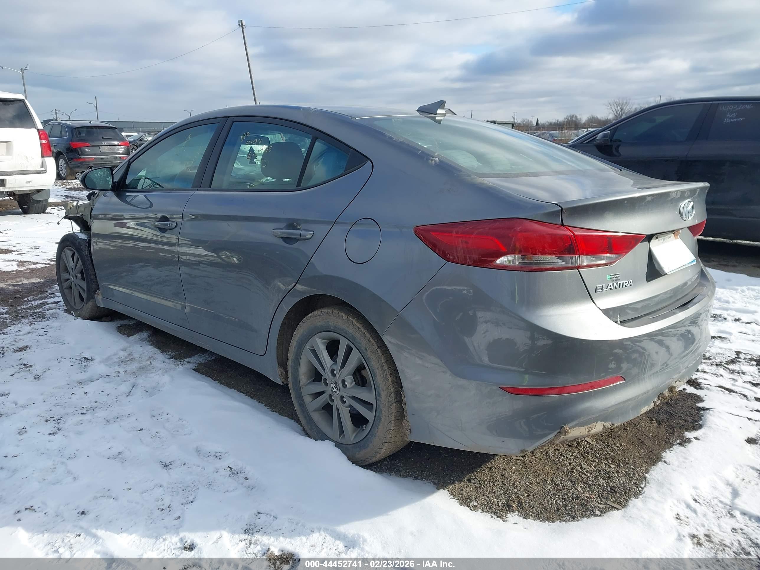 HYUNDAI ELANTRA image 3