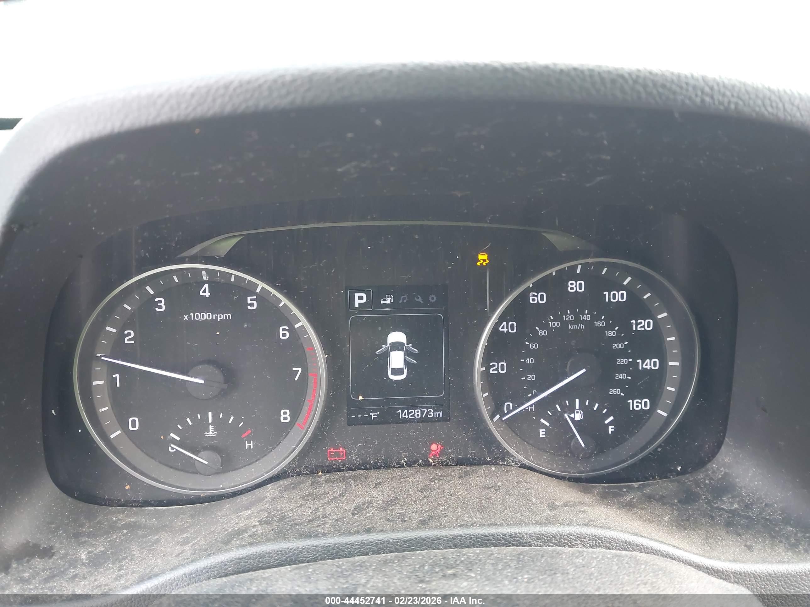 HYUNDAI ELANTRA image 7