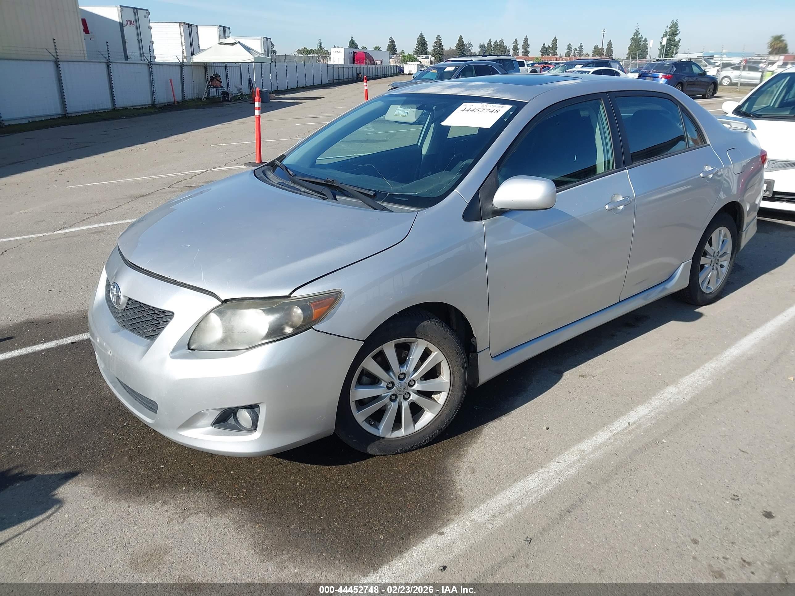 TOYOTA COROLLA image 2