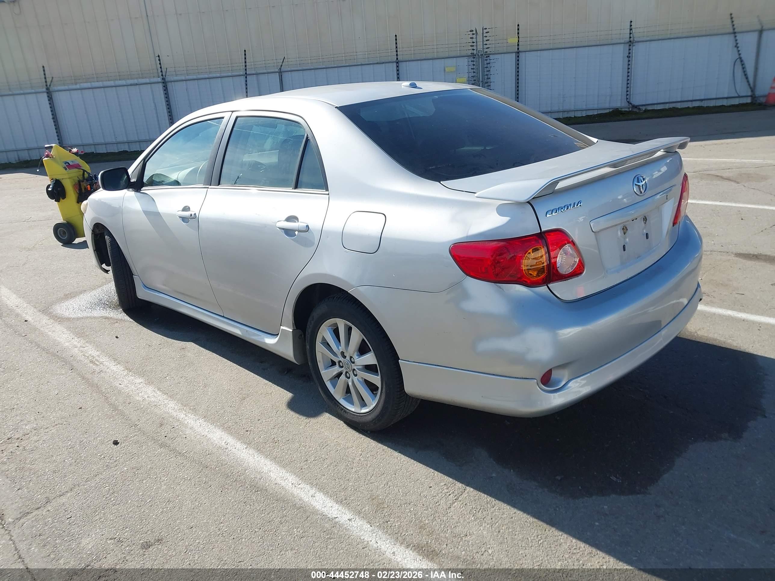 TOYOTA COROLLA image 3