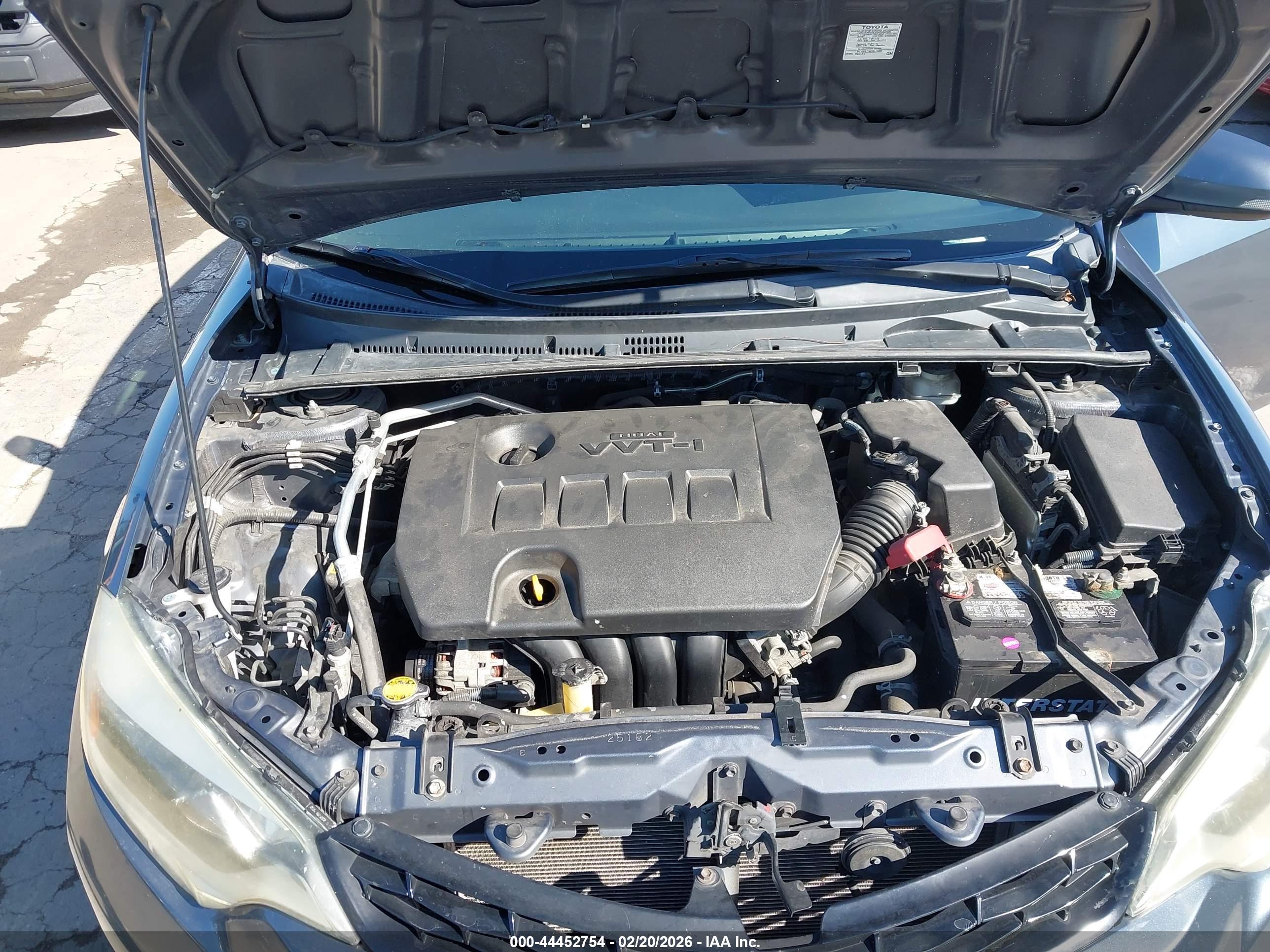 TOYOTA COROLLA image 10