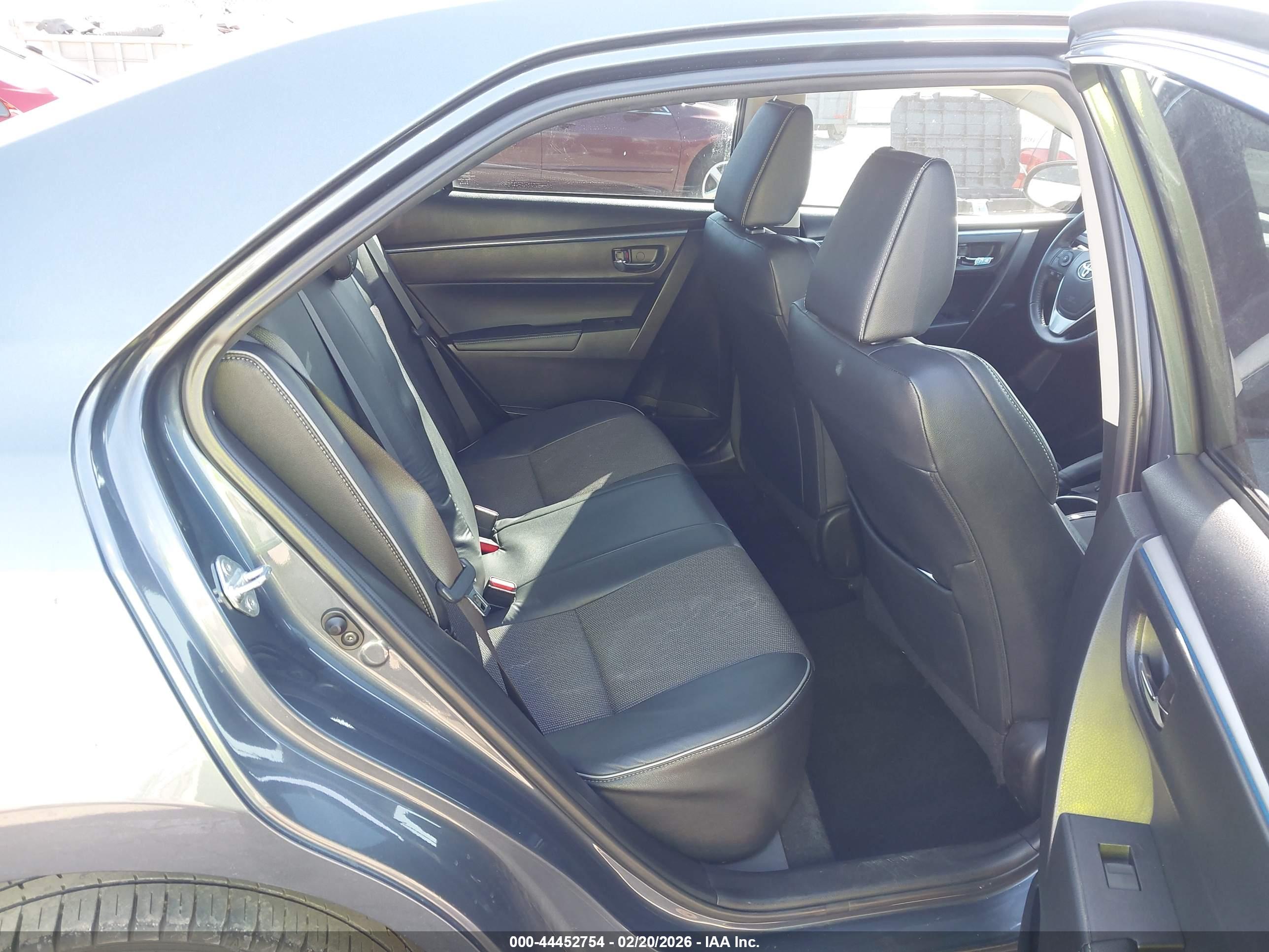 TOYOTA COROLLA image 8