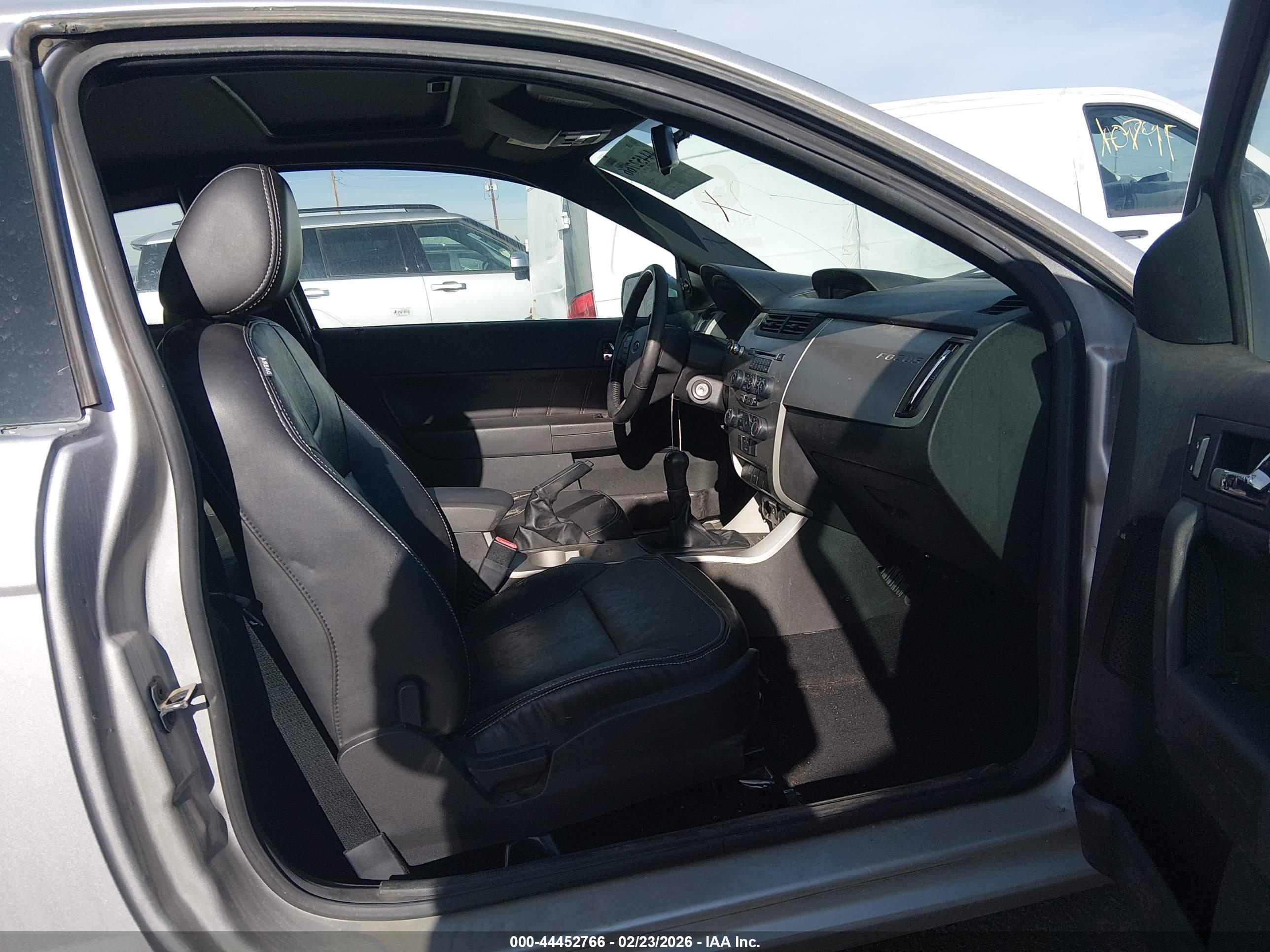 FORD FOCUS image 5