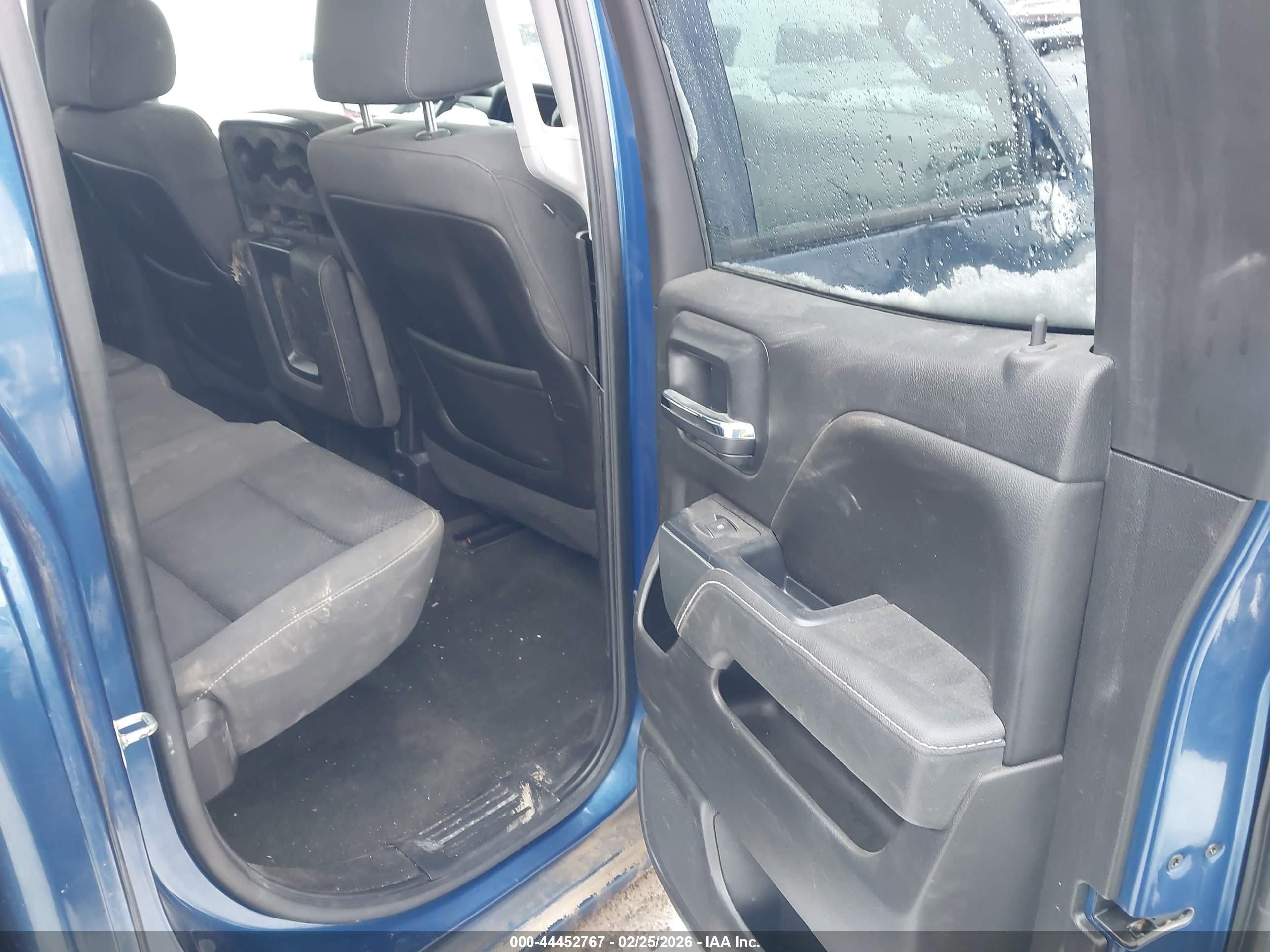 CHEVROLET SILVERADO image 8