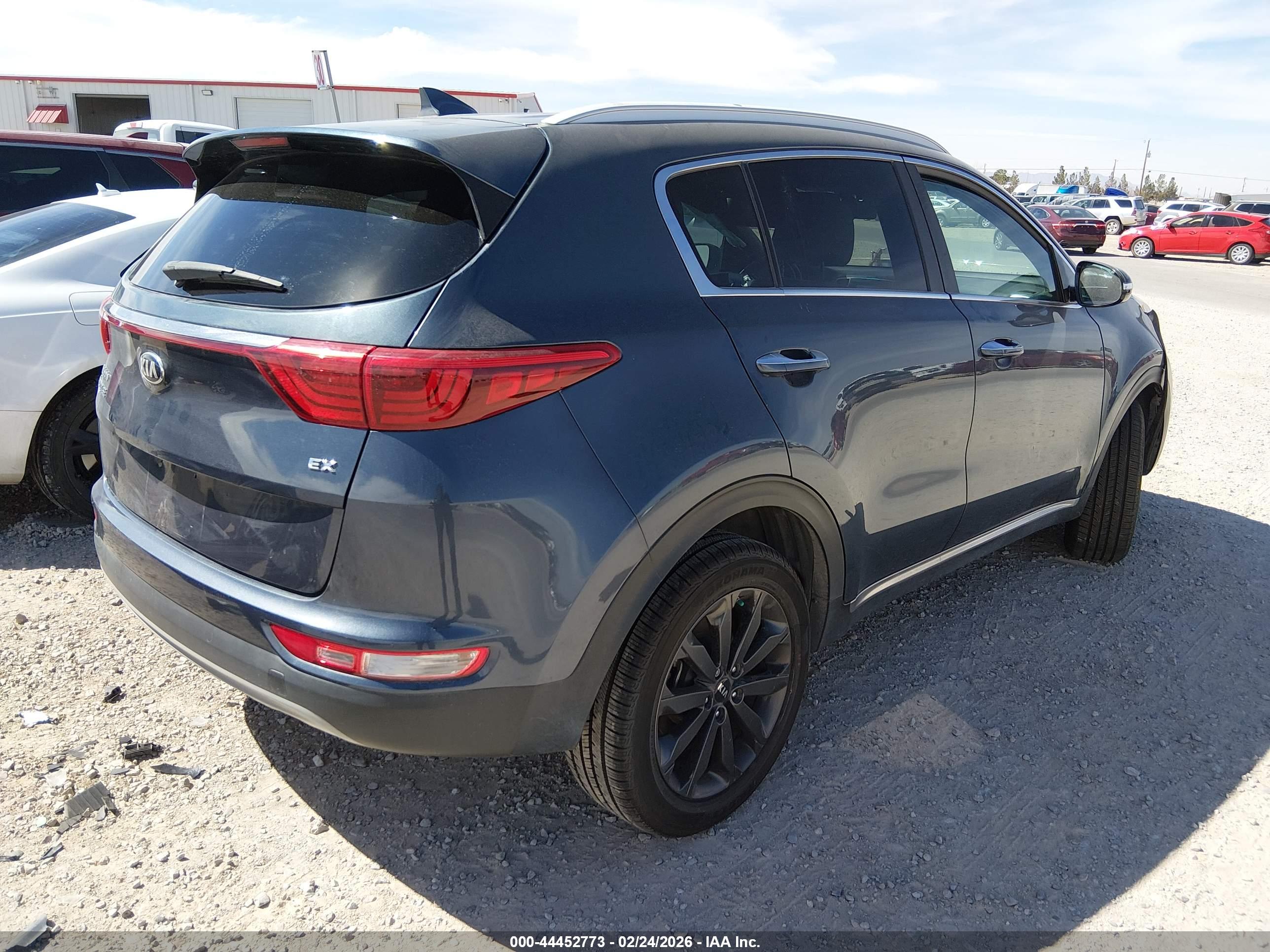 KIA SPORTAGE image 4