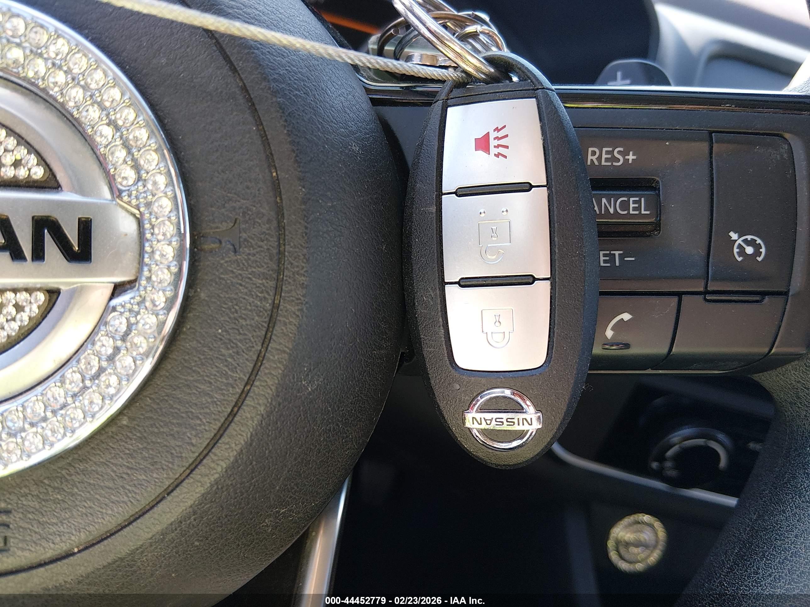 NISSAN ROGUE image 11