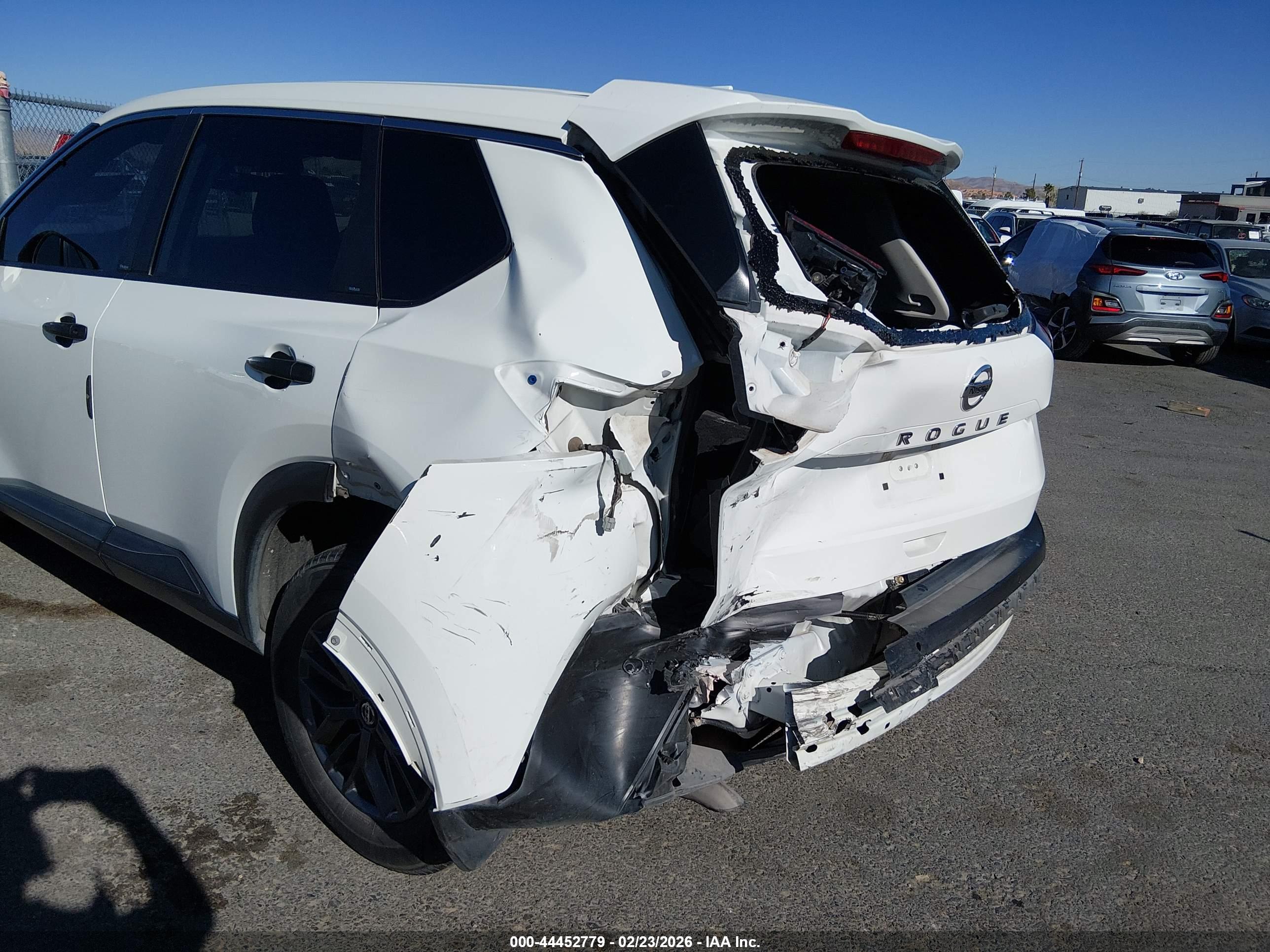 NISSAN ROGUE image 6