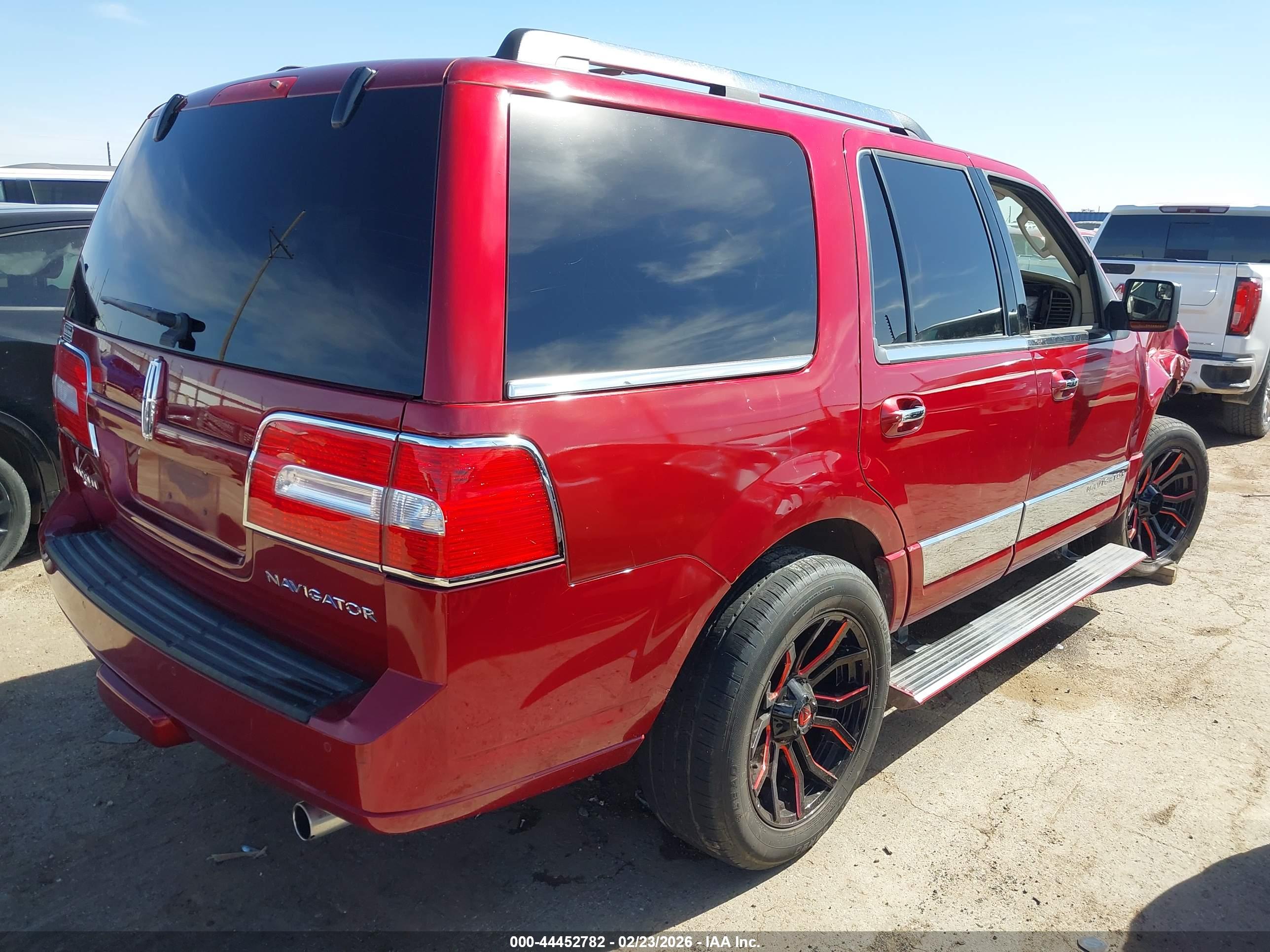 LINCOLN NAVIGATOR image 4