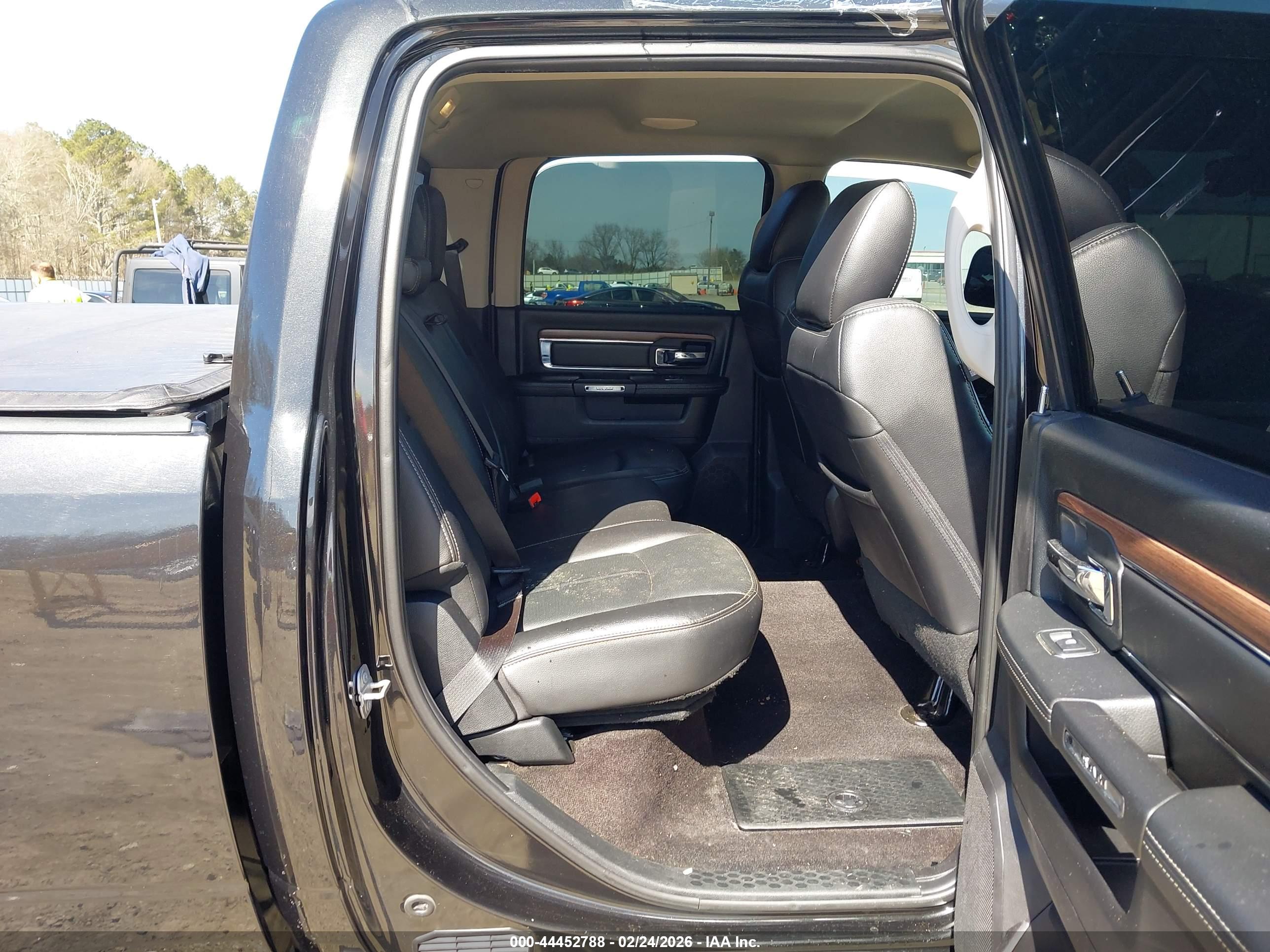 RAM 2500 image 8