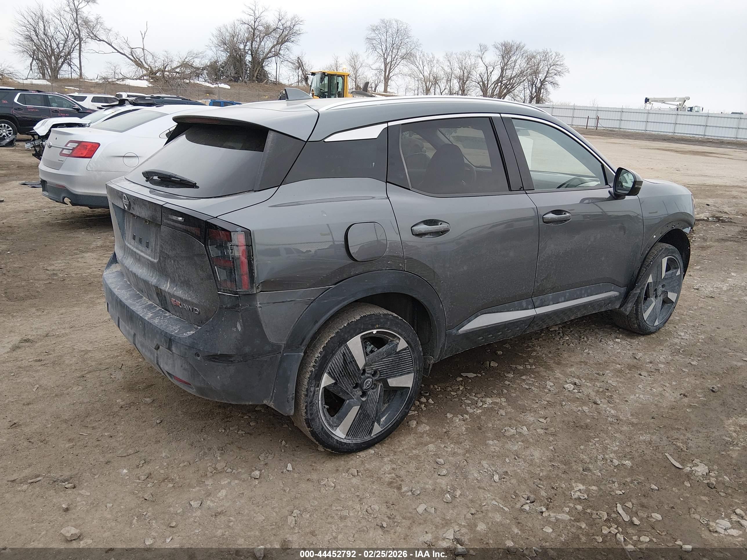 NISSAN KICKS image 4