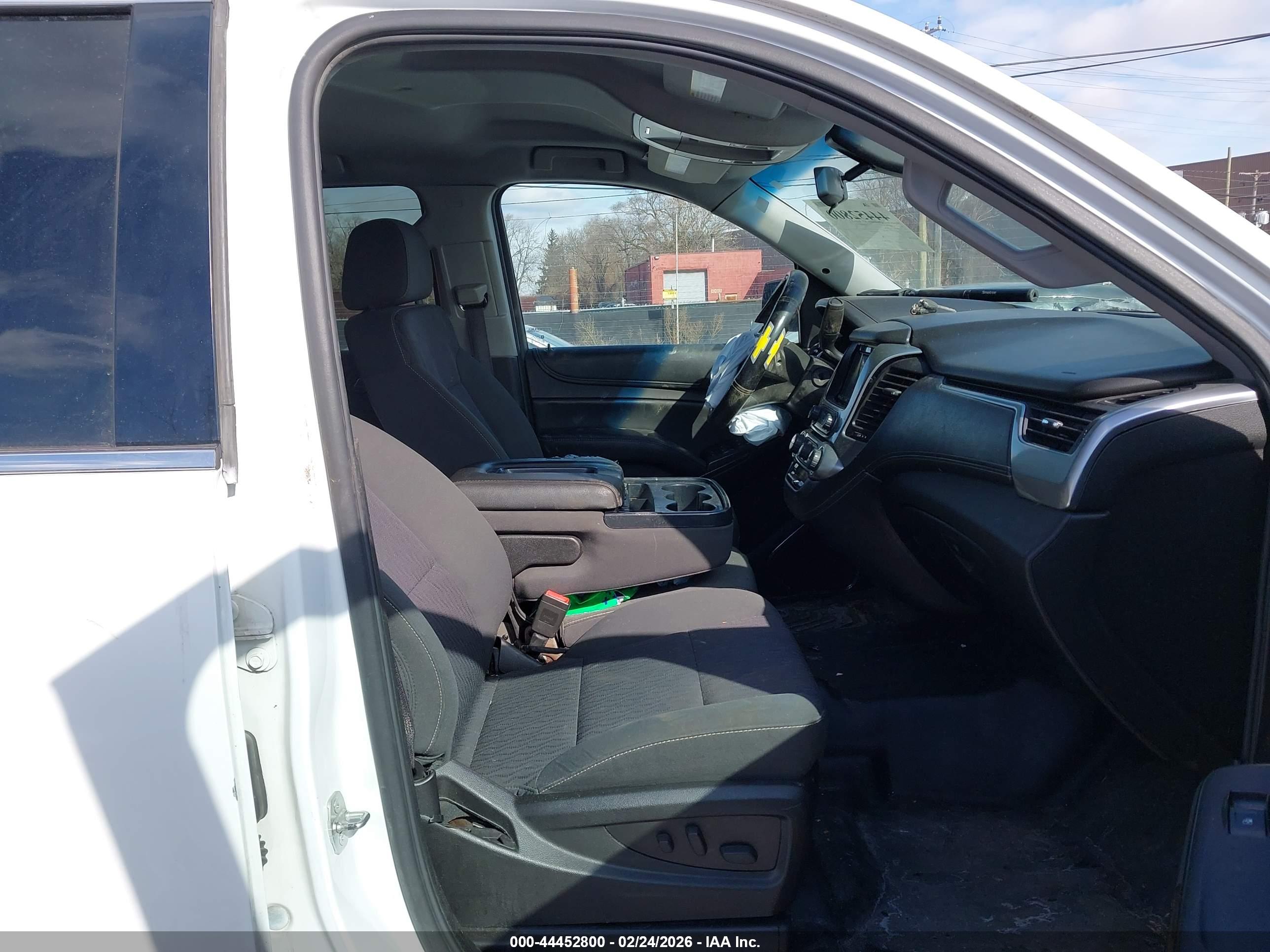 CHEVROLET TAHOE image 5