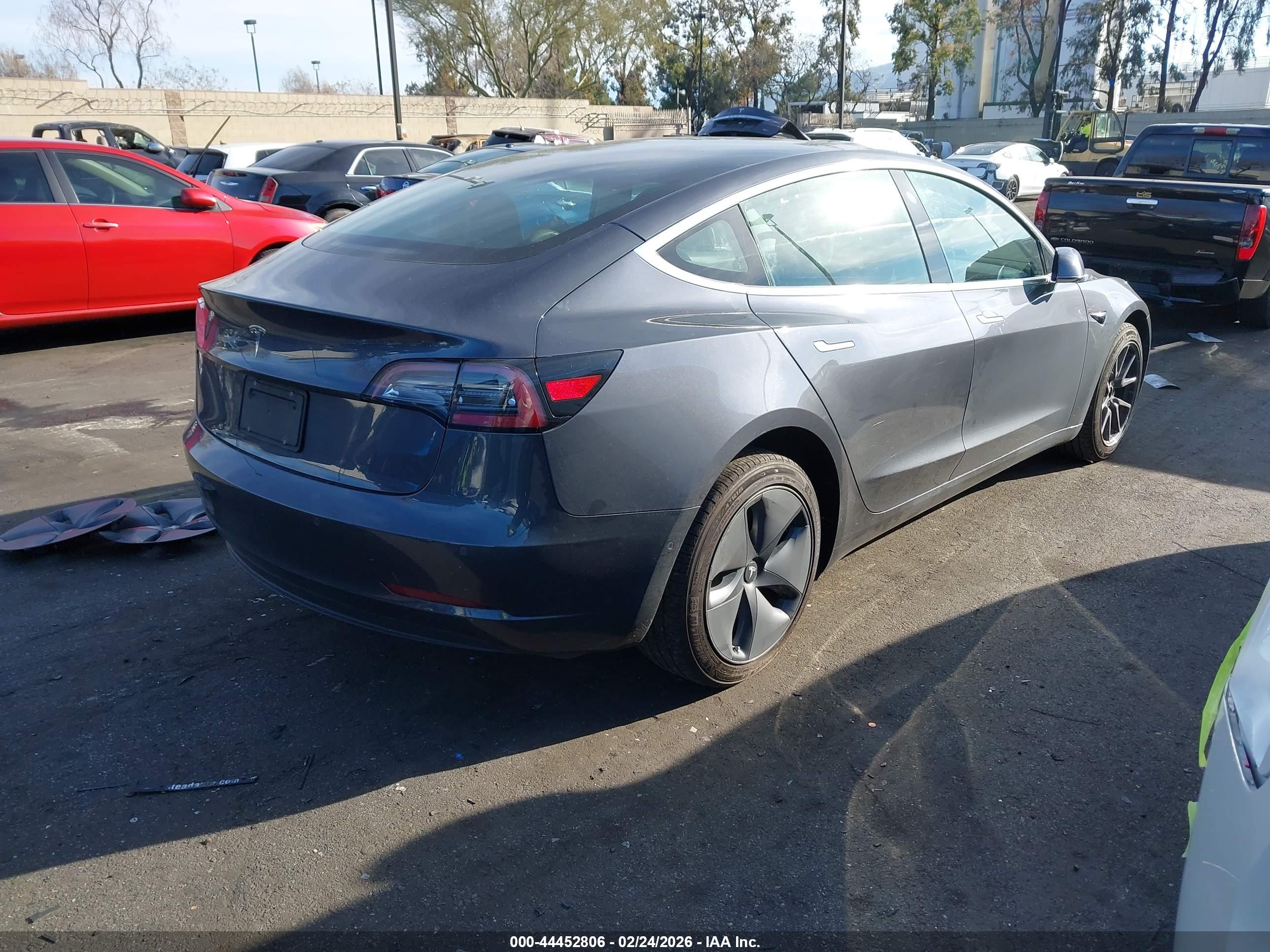 TESLA MODEL image 4