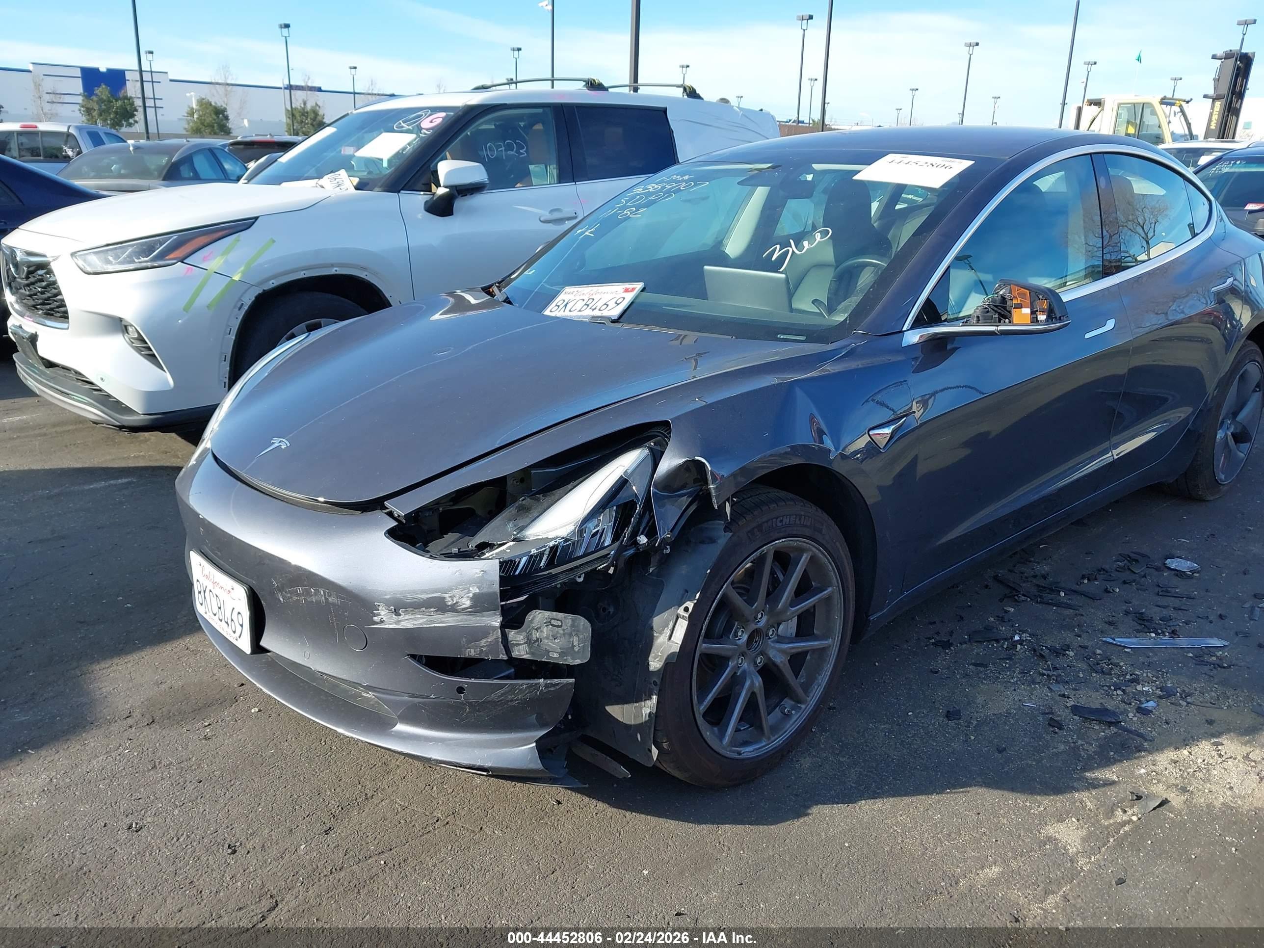 TESLA MODEL image 6