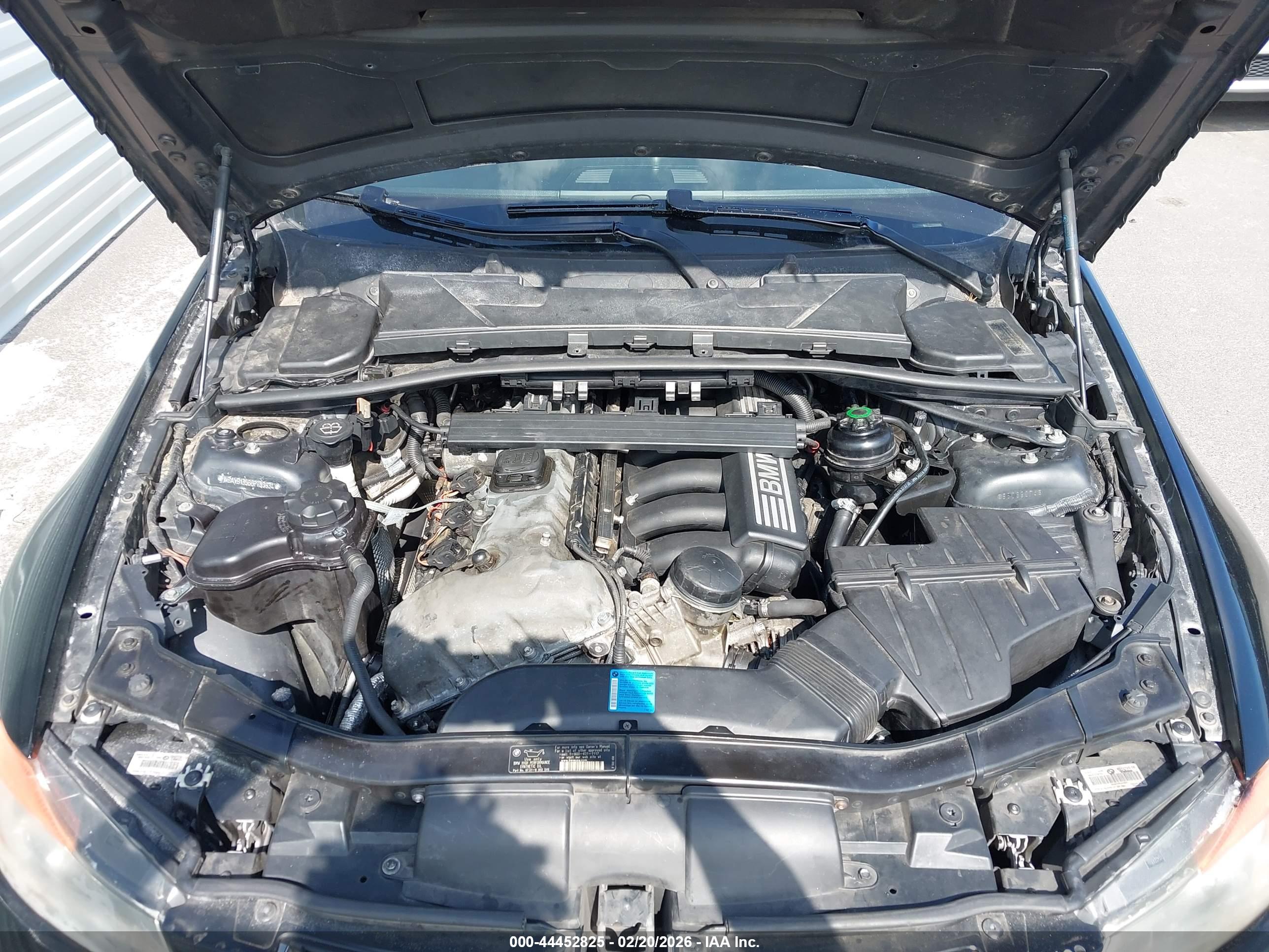BMW 325I image 10