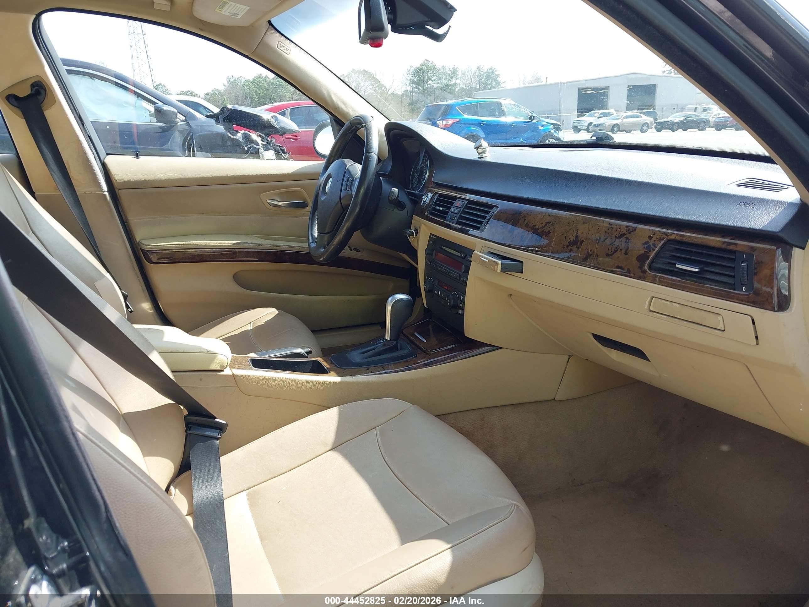 BMW 325I image 5