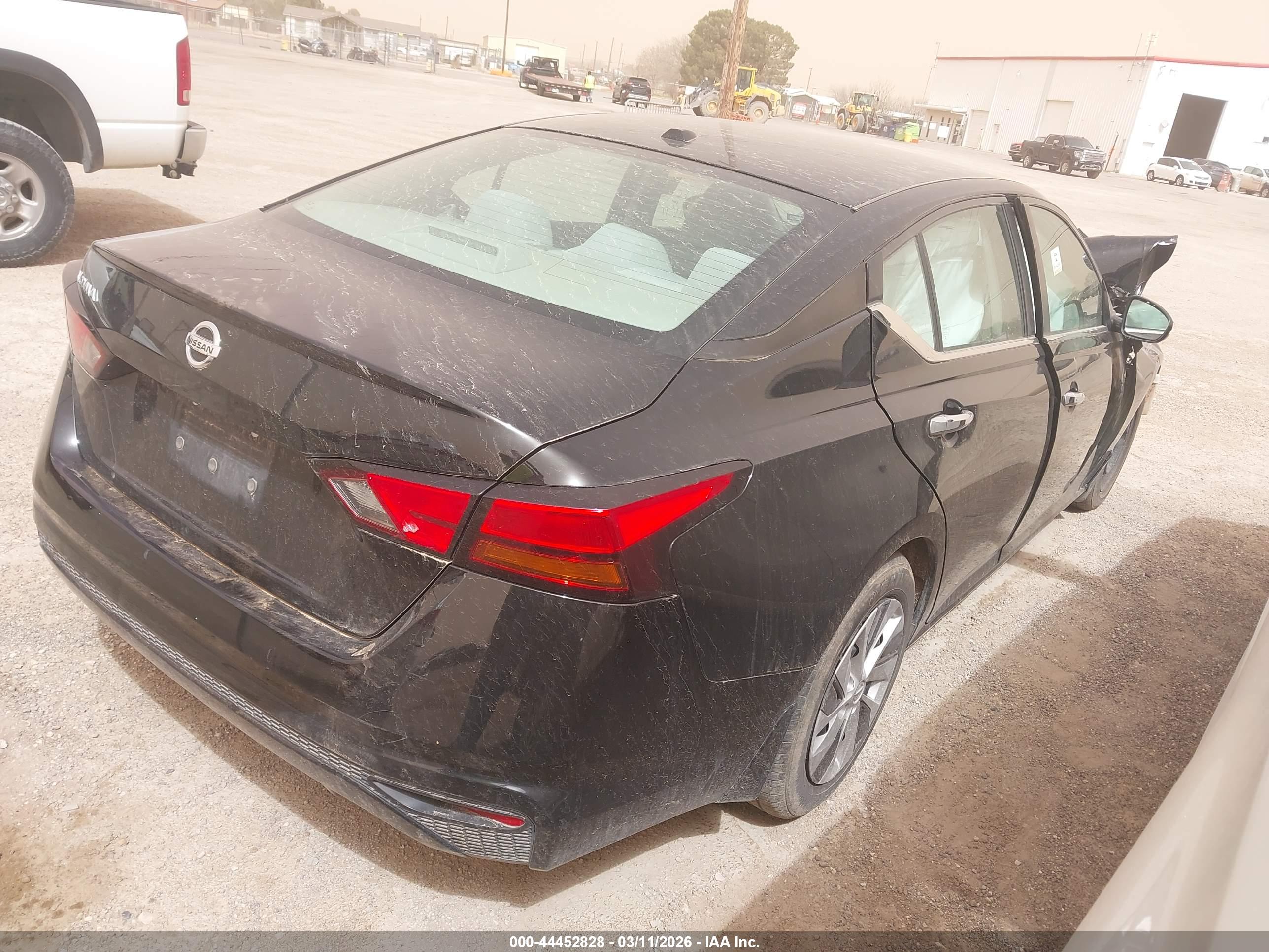 NISSAN ALTIMA image 4