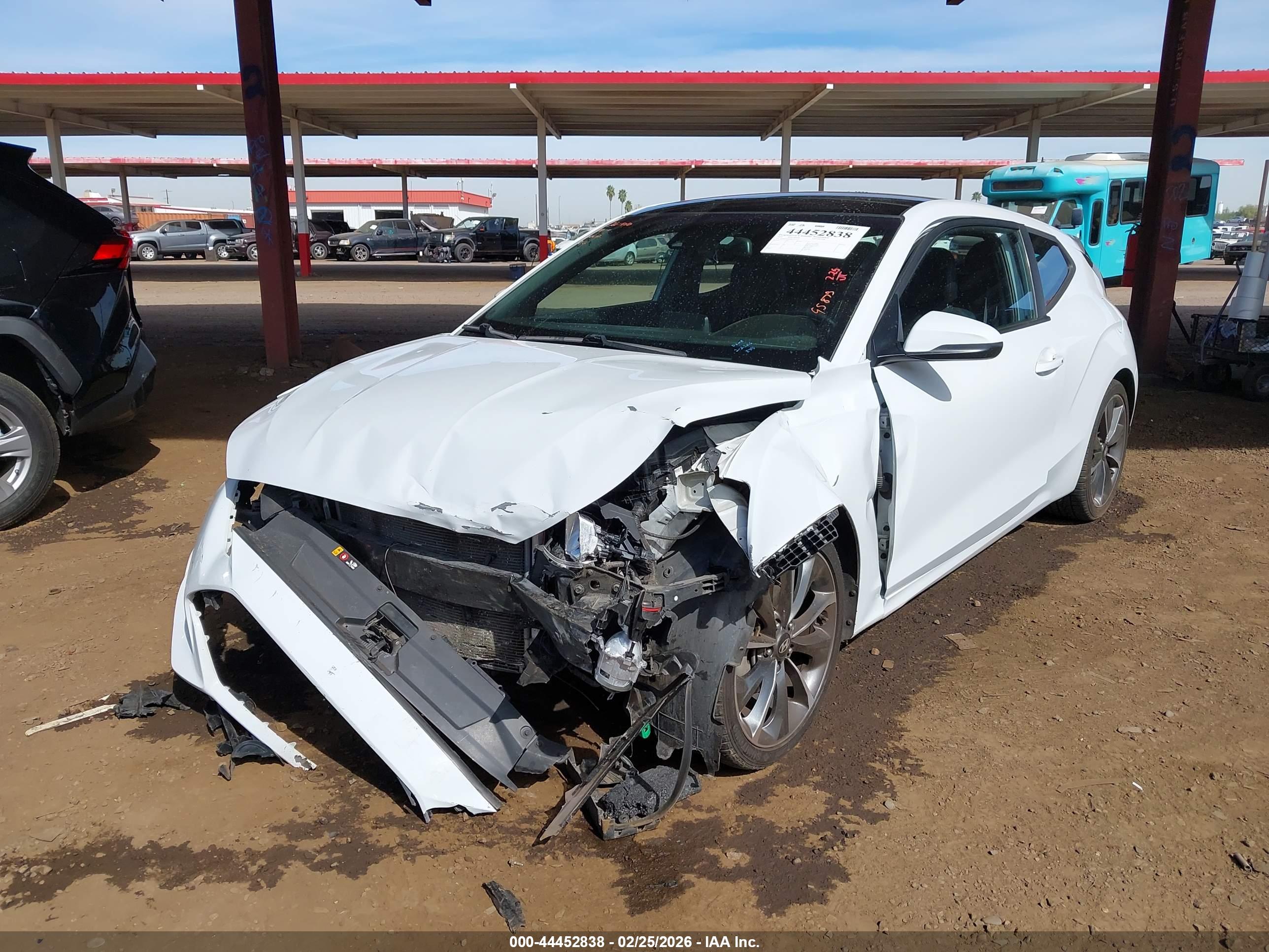 HYUNDAI VELOSTER image 6