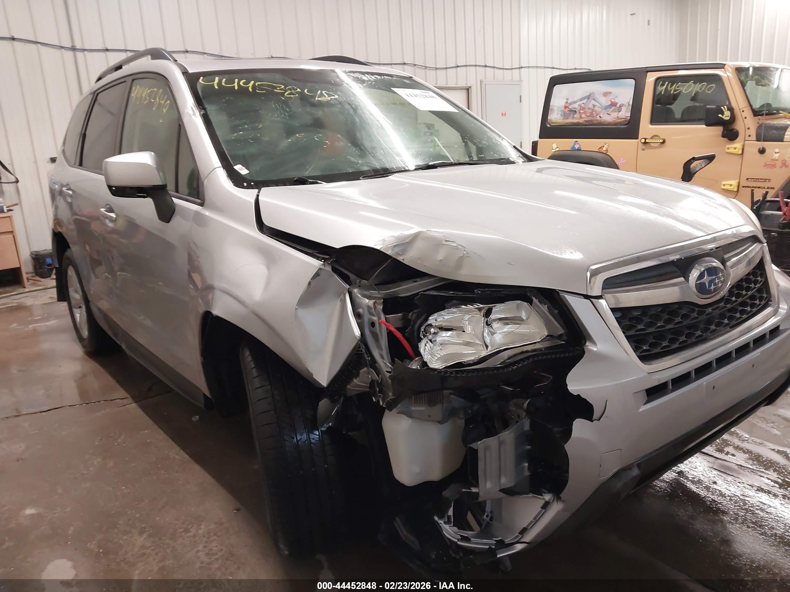 SUBARU FORESTER image 6