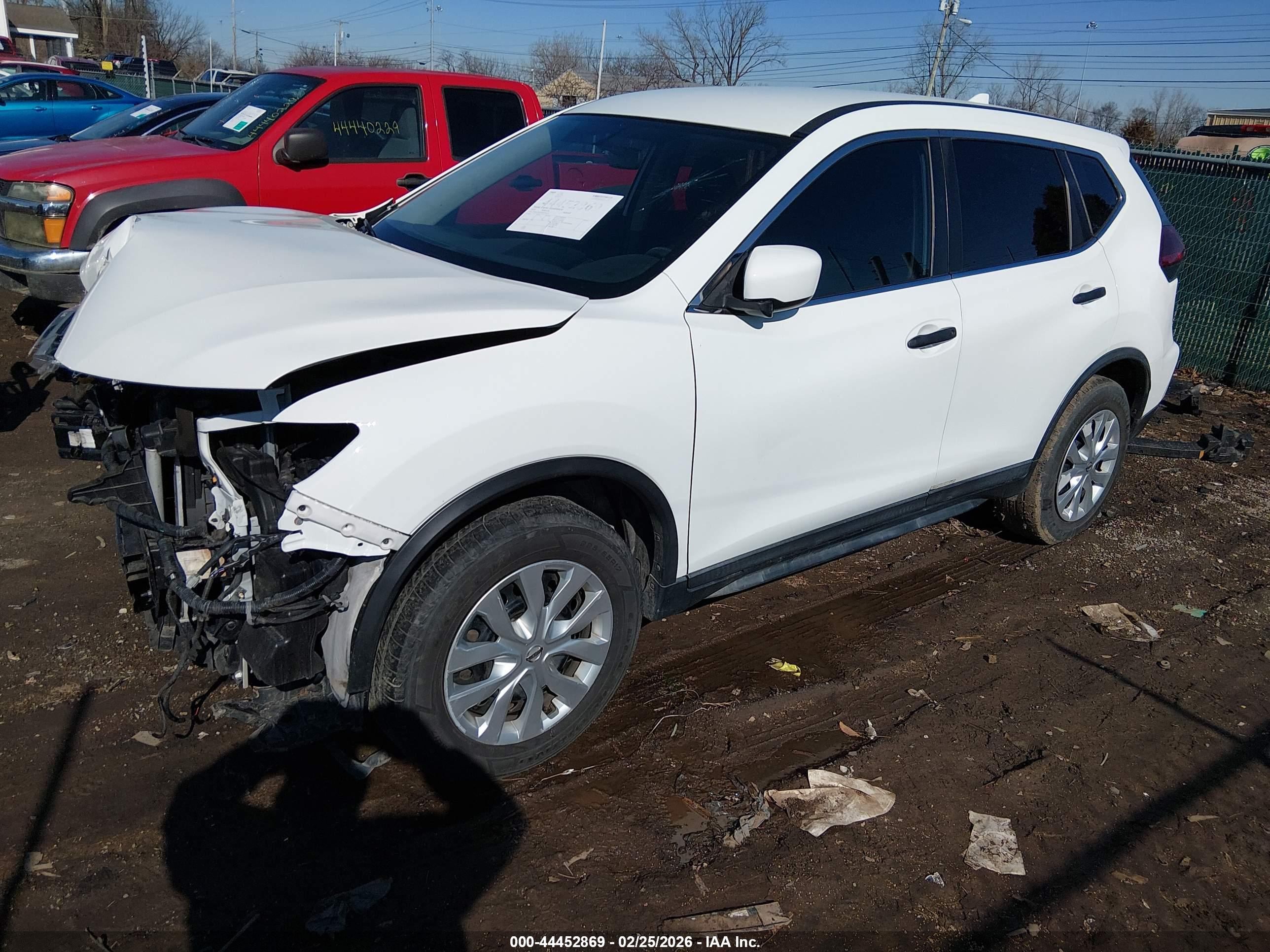 NISSAN ROGUE image 2