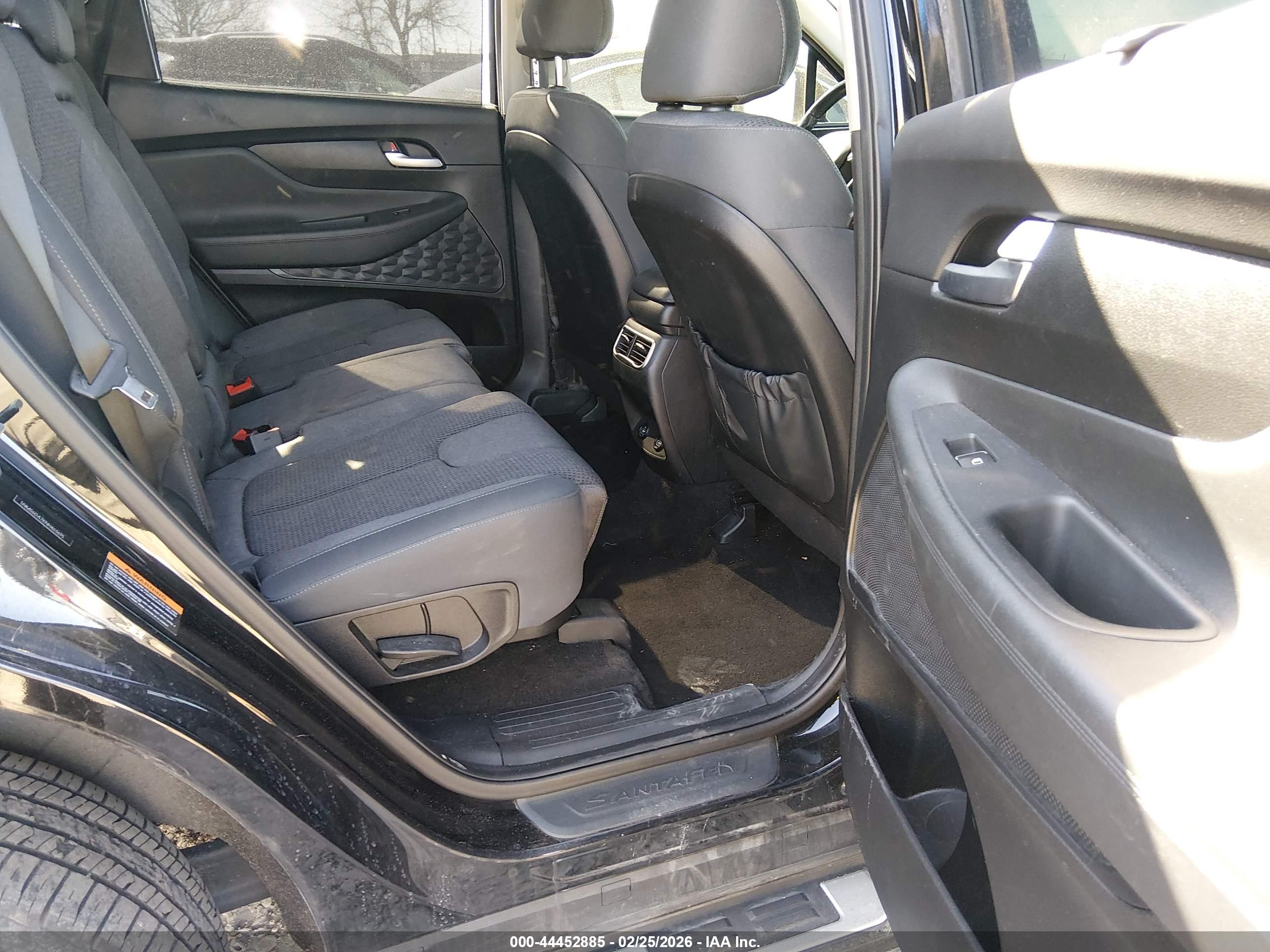 HYUNDAI SANTA image 8