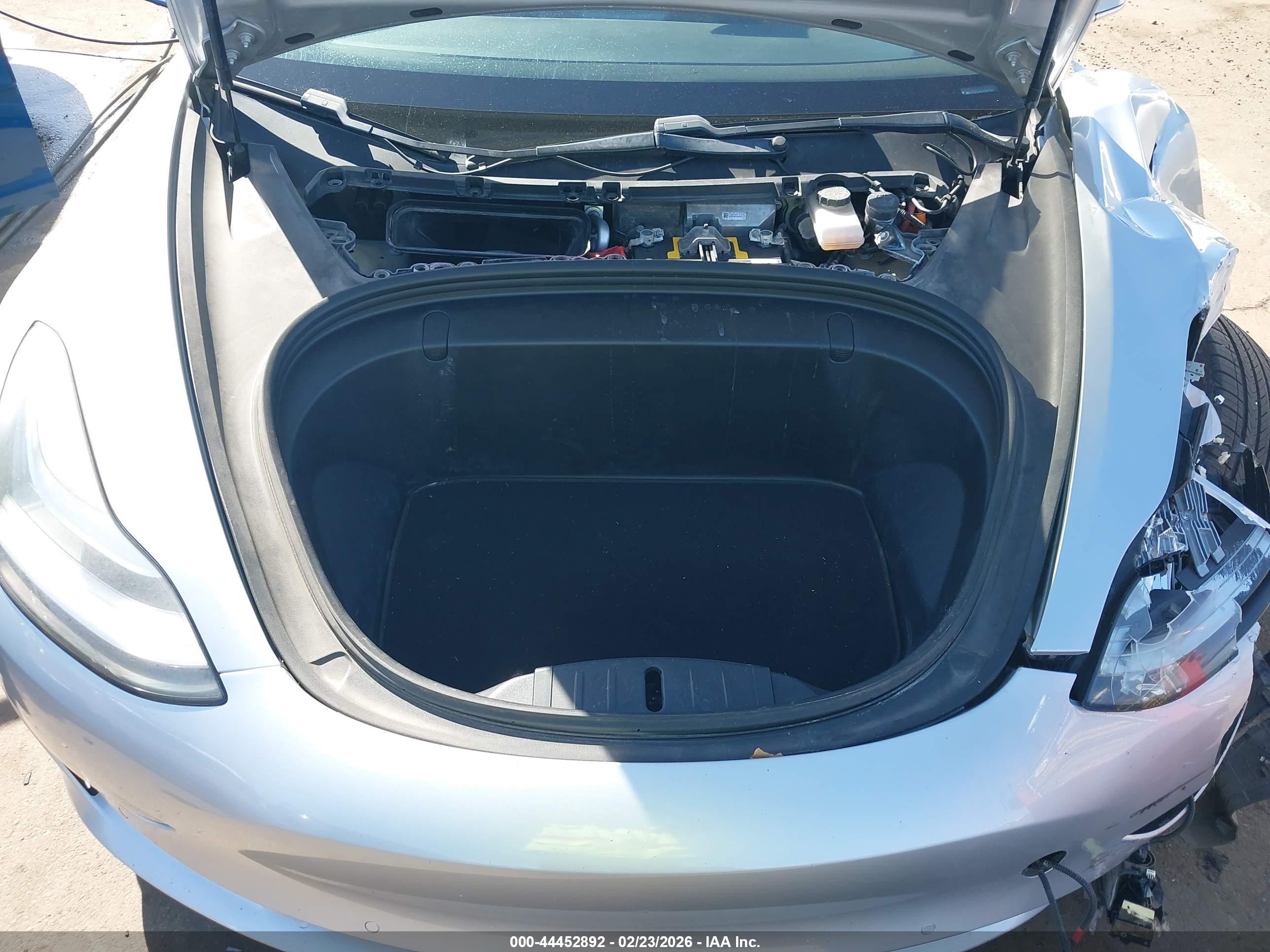 TESLA MODEL image 10