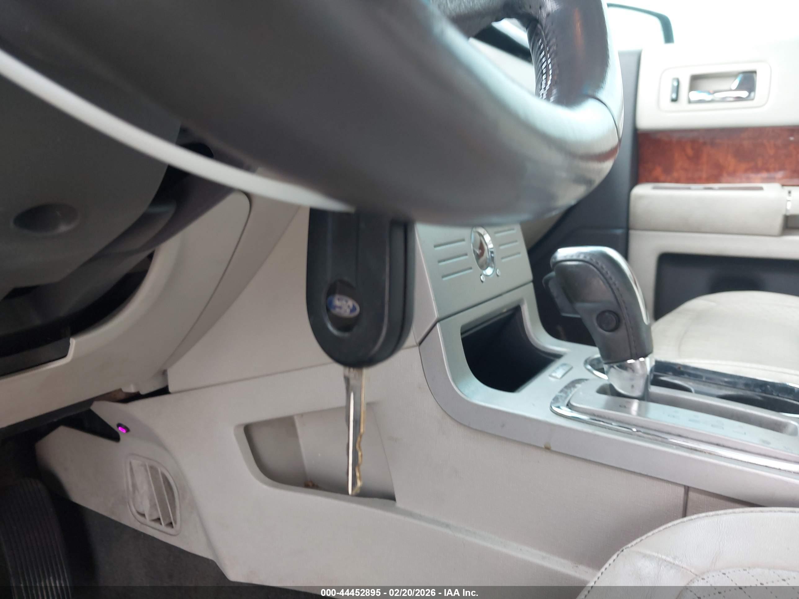 FORD FLEX image 11