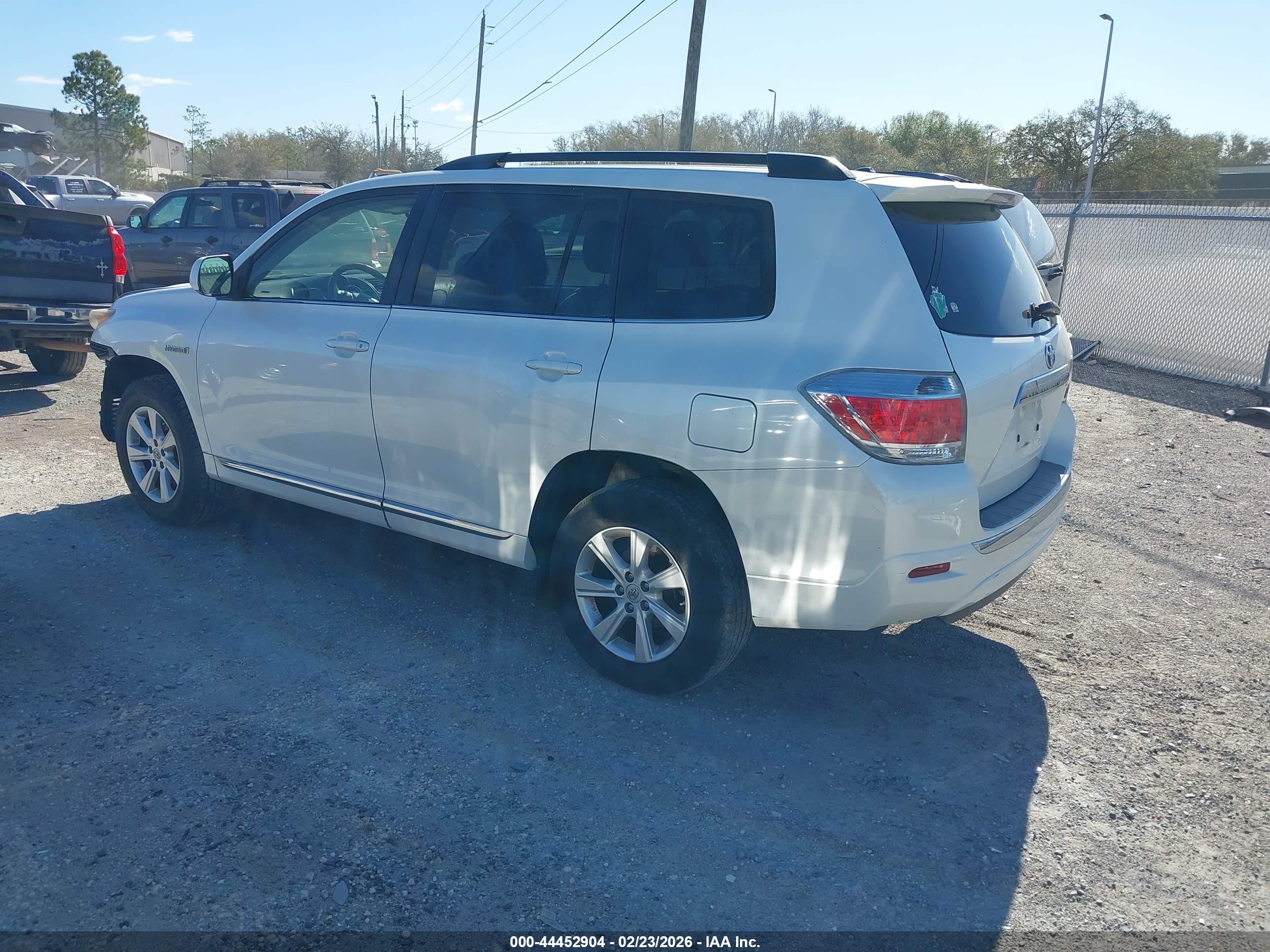 TOYOTA HIGHLANDER image 3