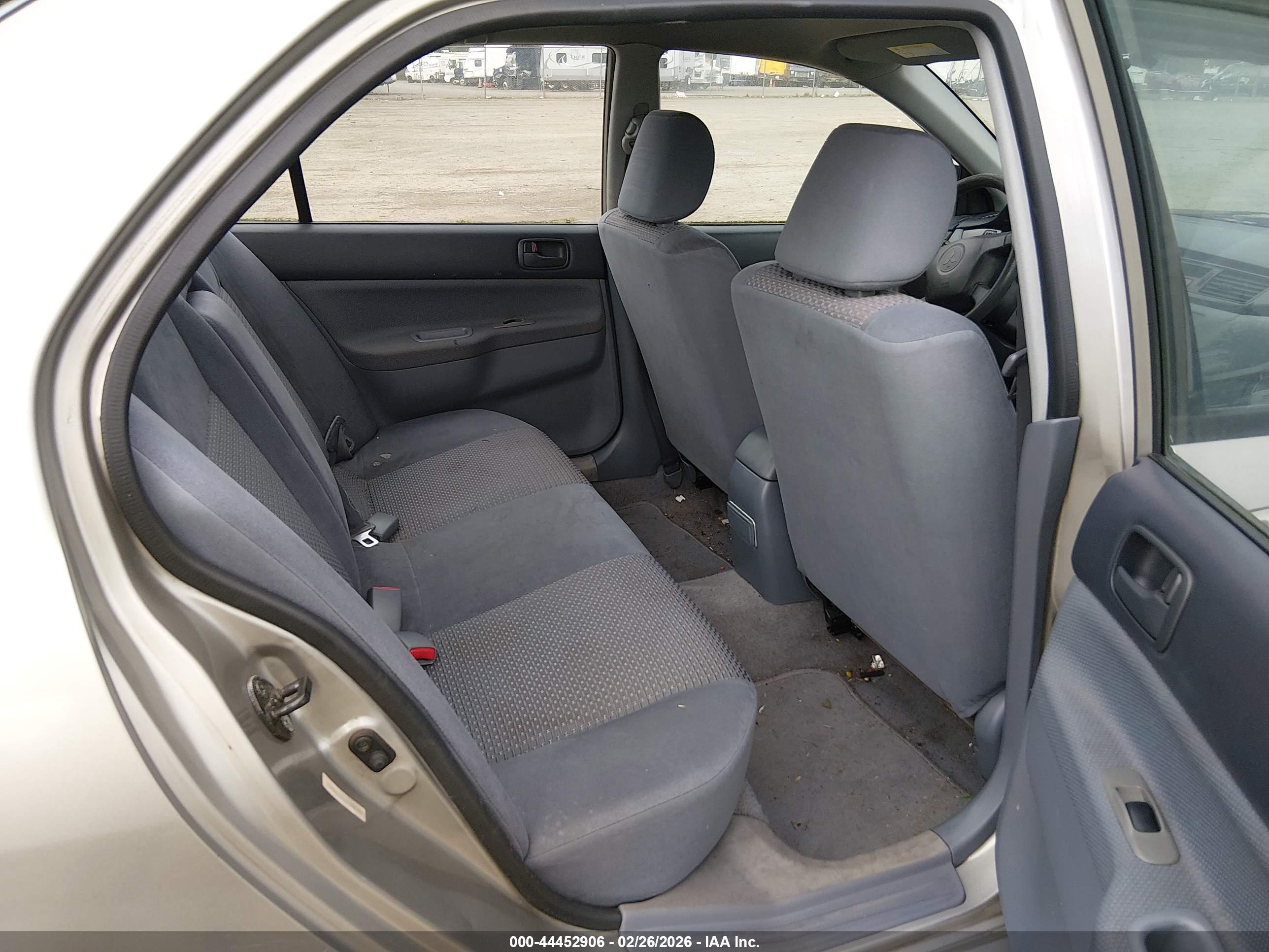 MITSUBISHI LANCER image 8