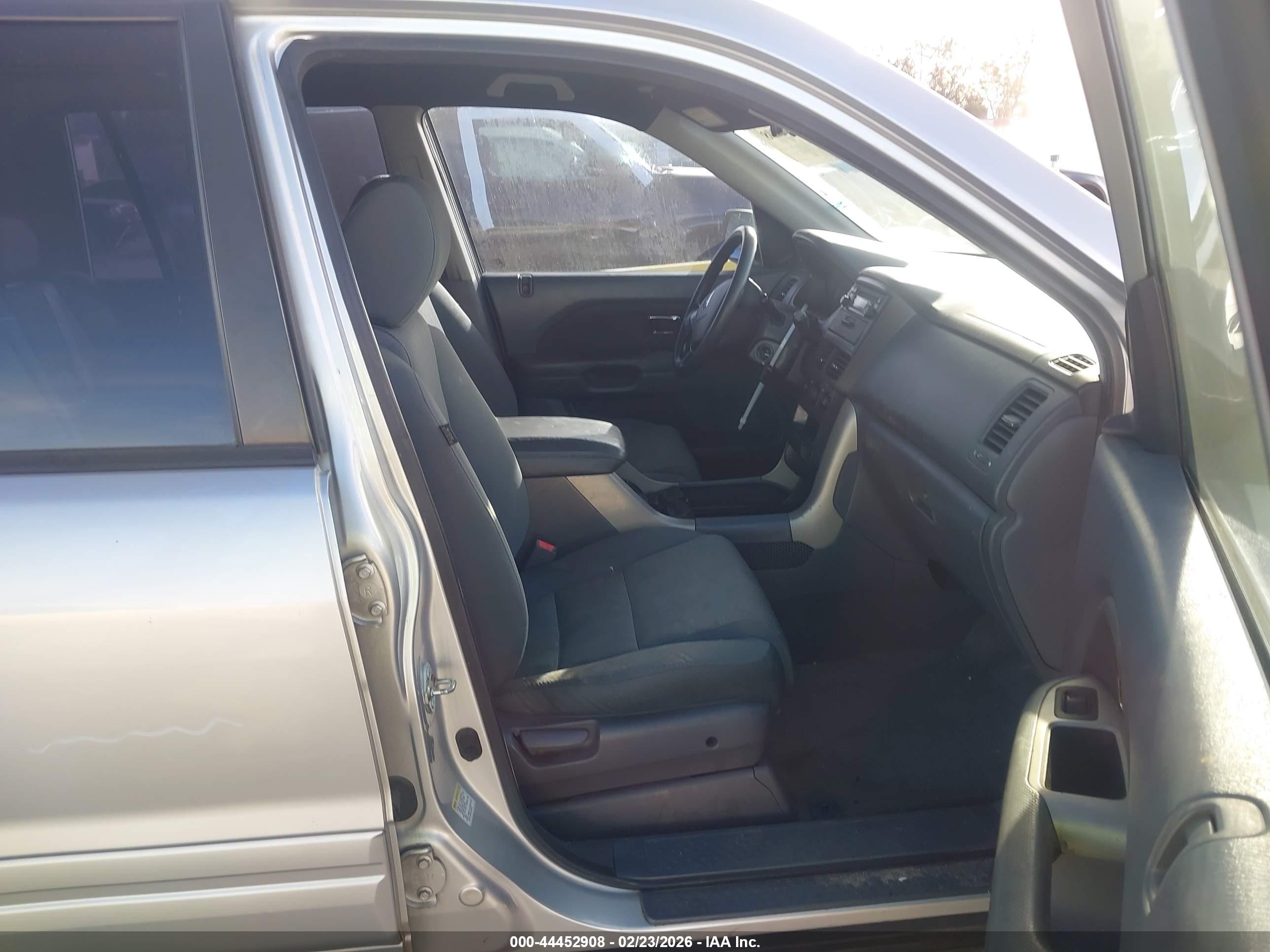 HONDA PILOT image 5