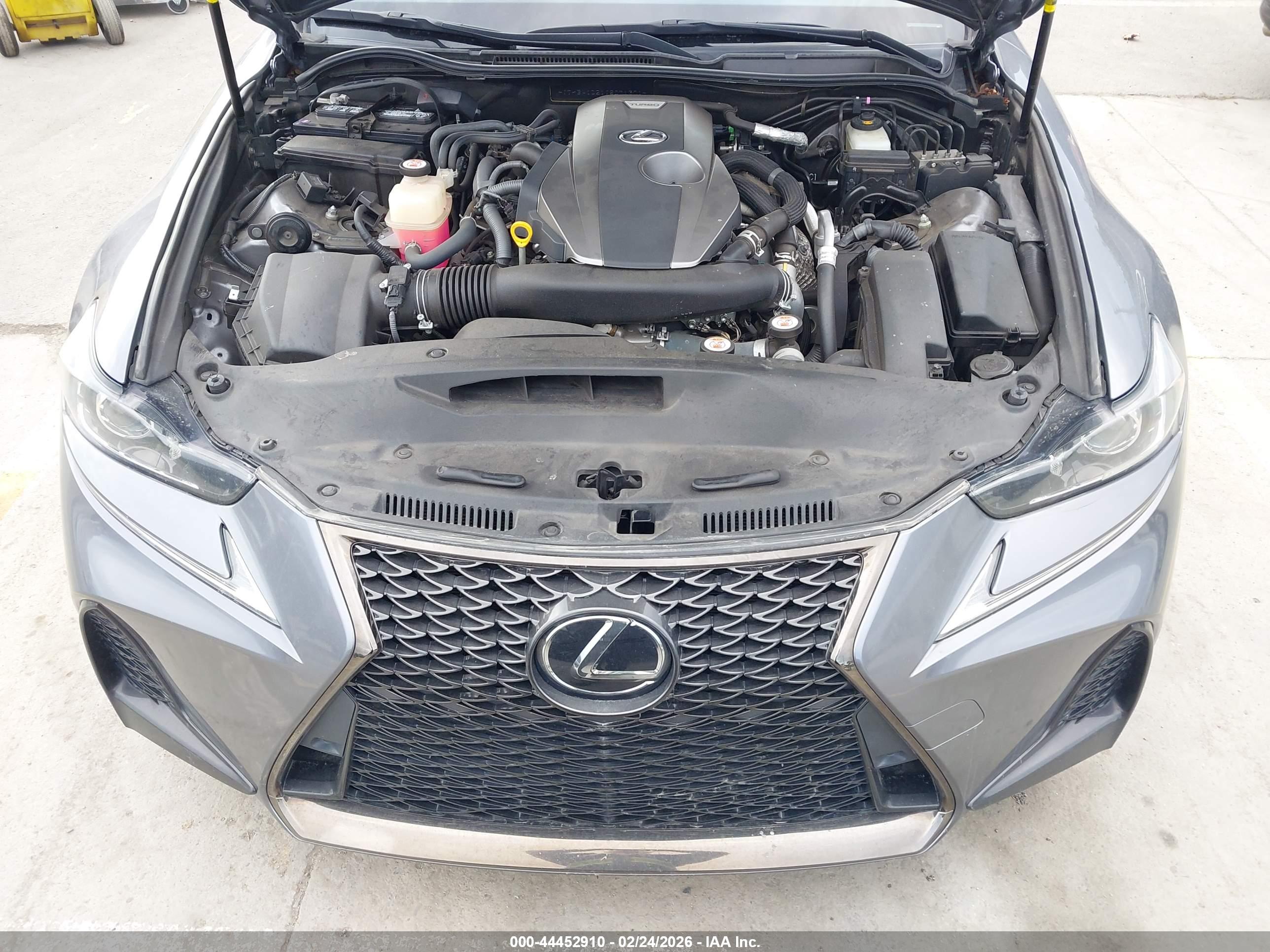 LEXUS IS image 10