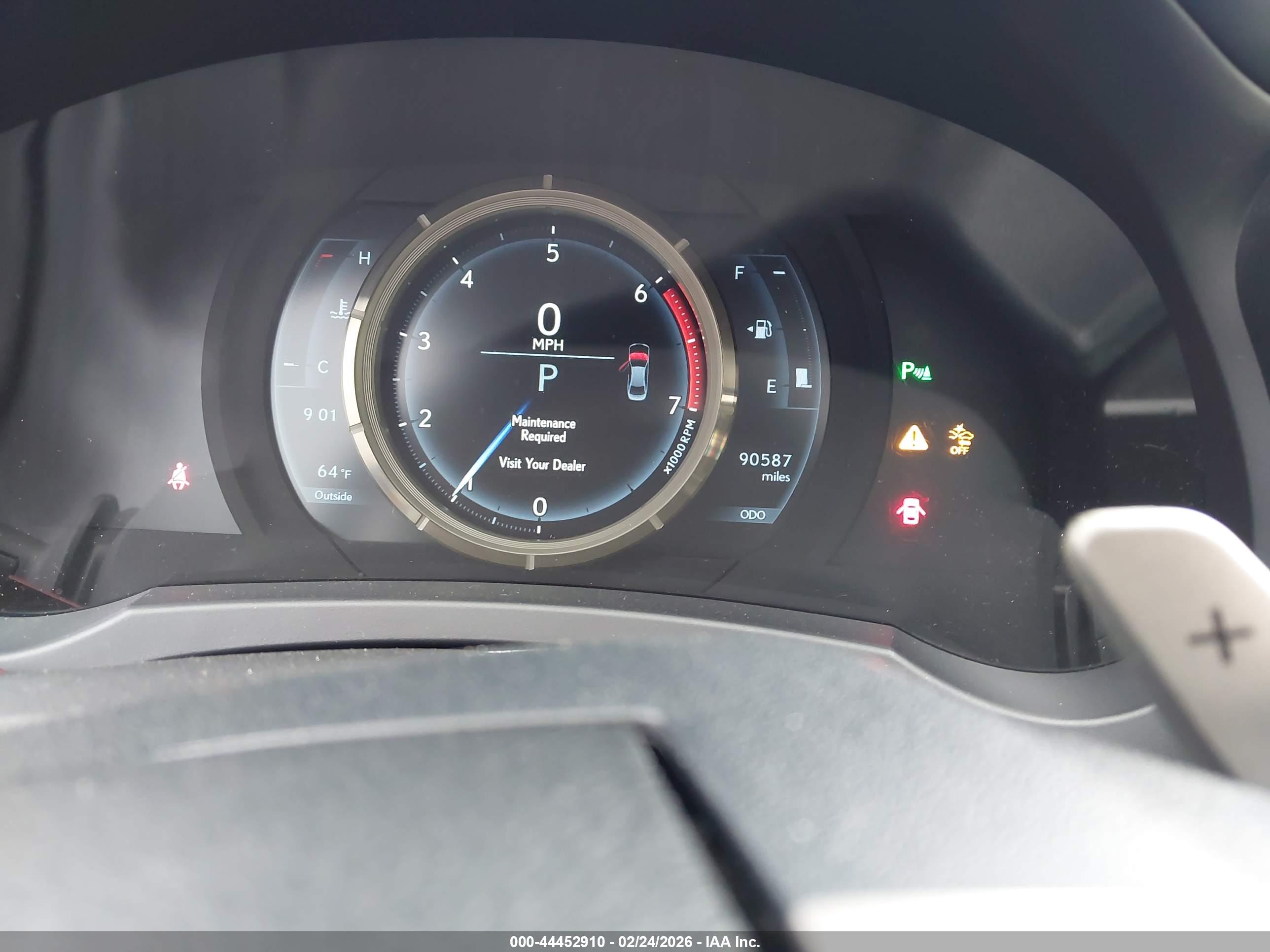 LEXUS IS image 7