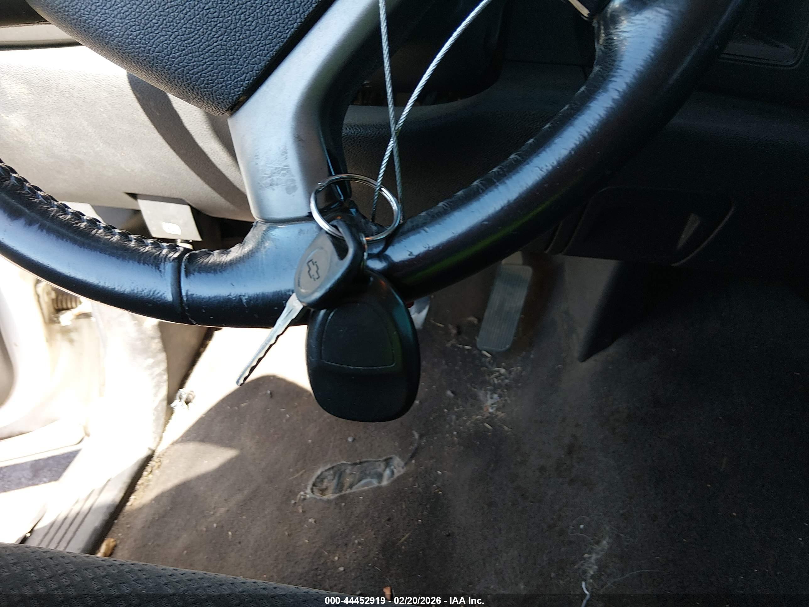CHEVROLET SILVERADO image 11