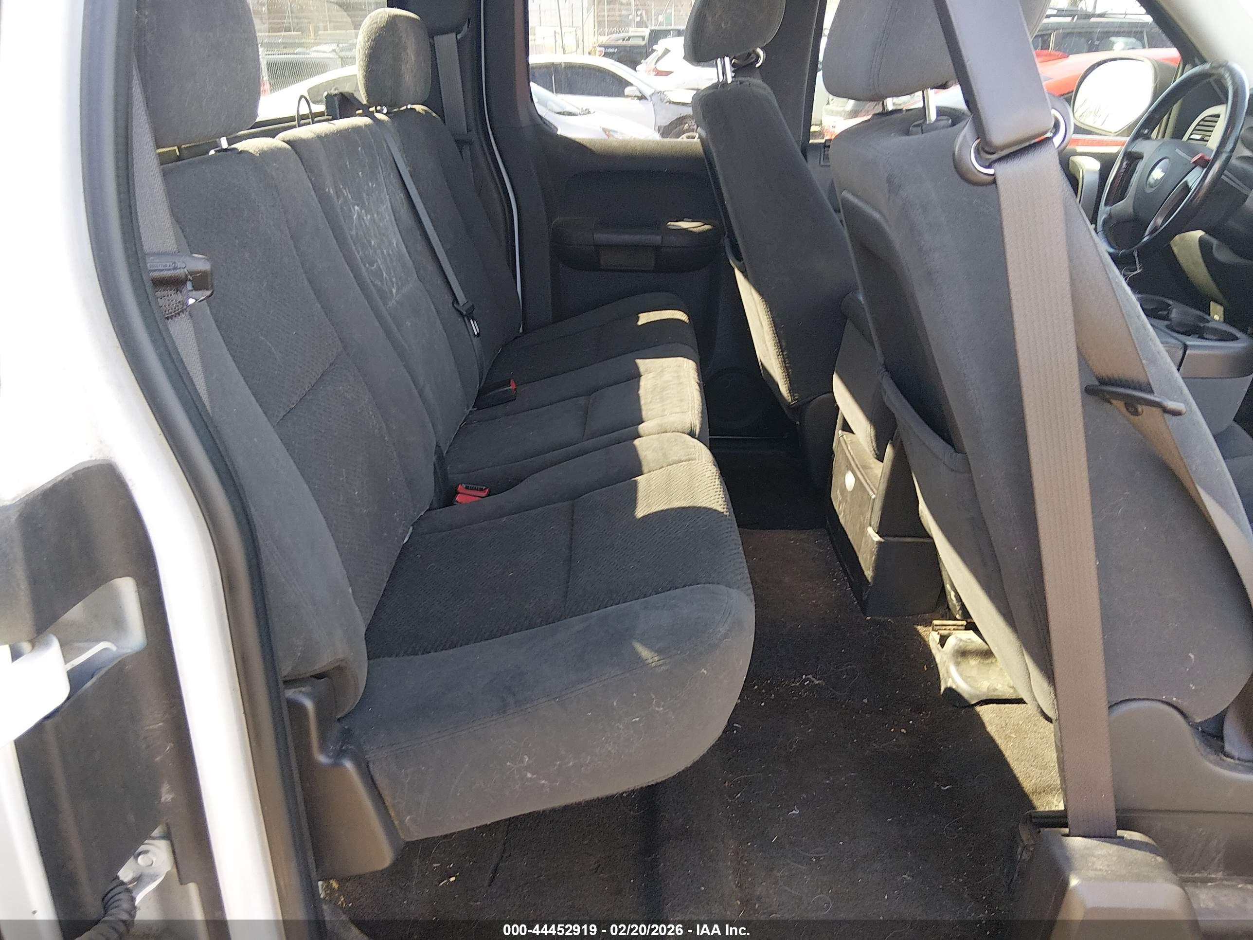 CHEVROLET SILVERADO image 8