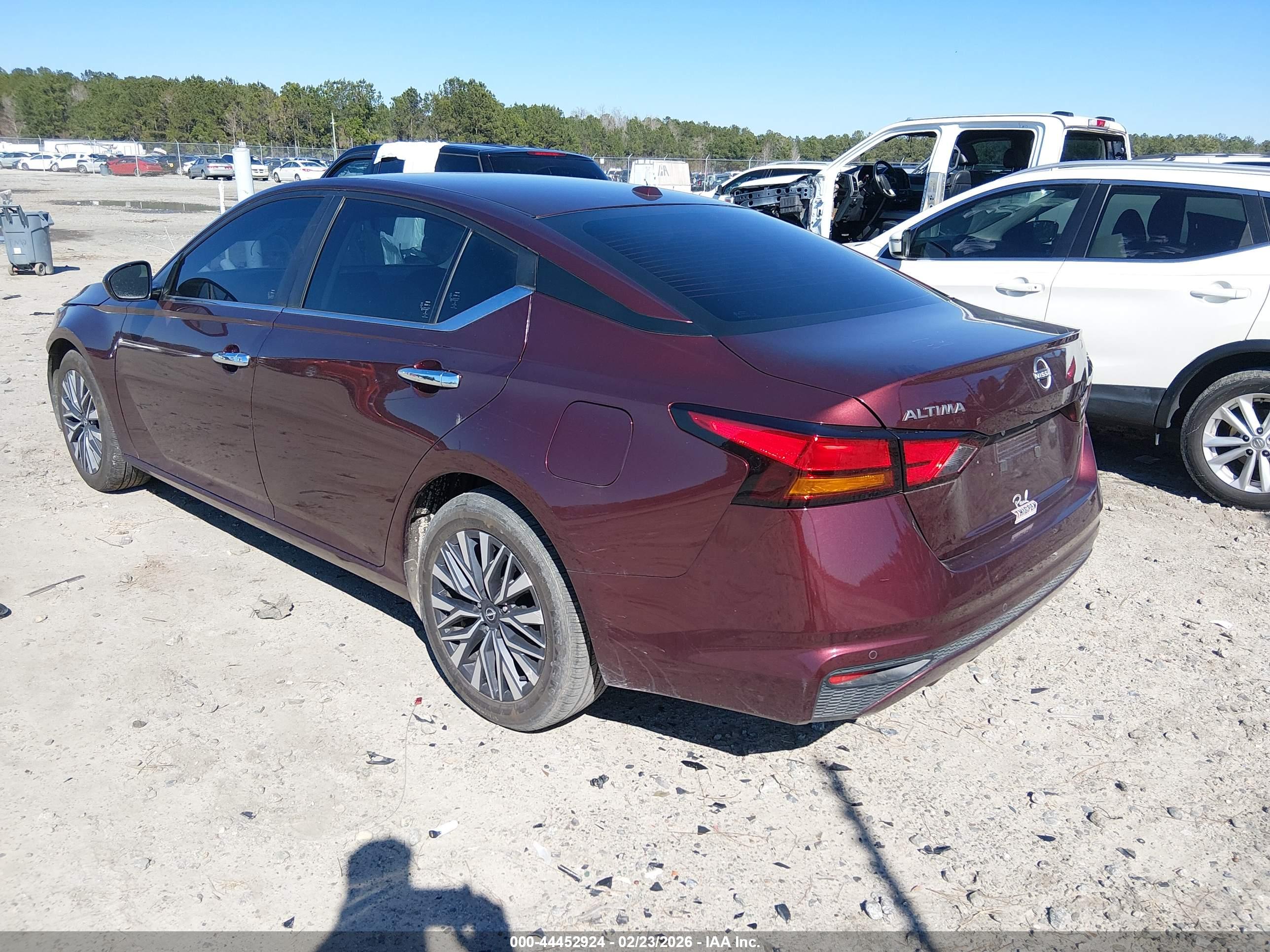 NISSAN ALTIMA image 3