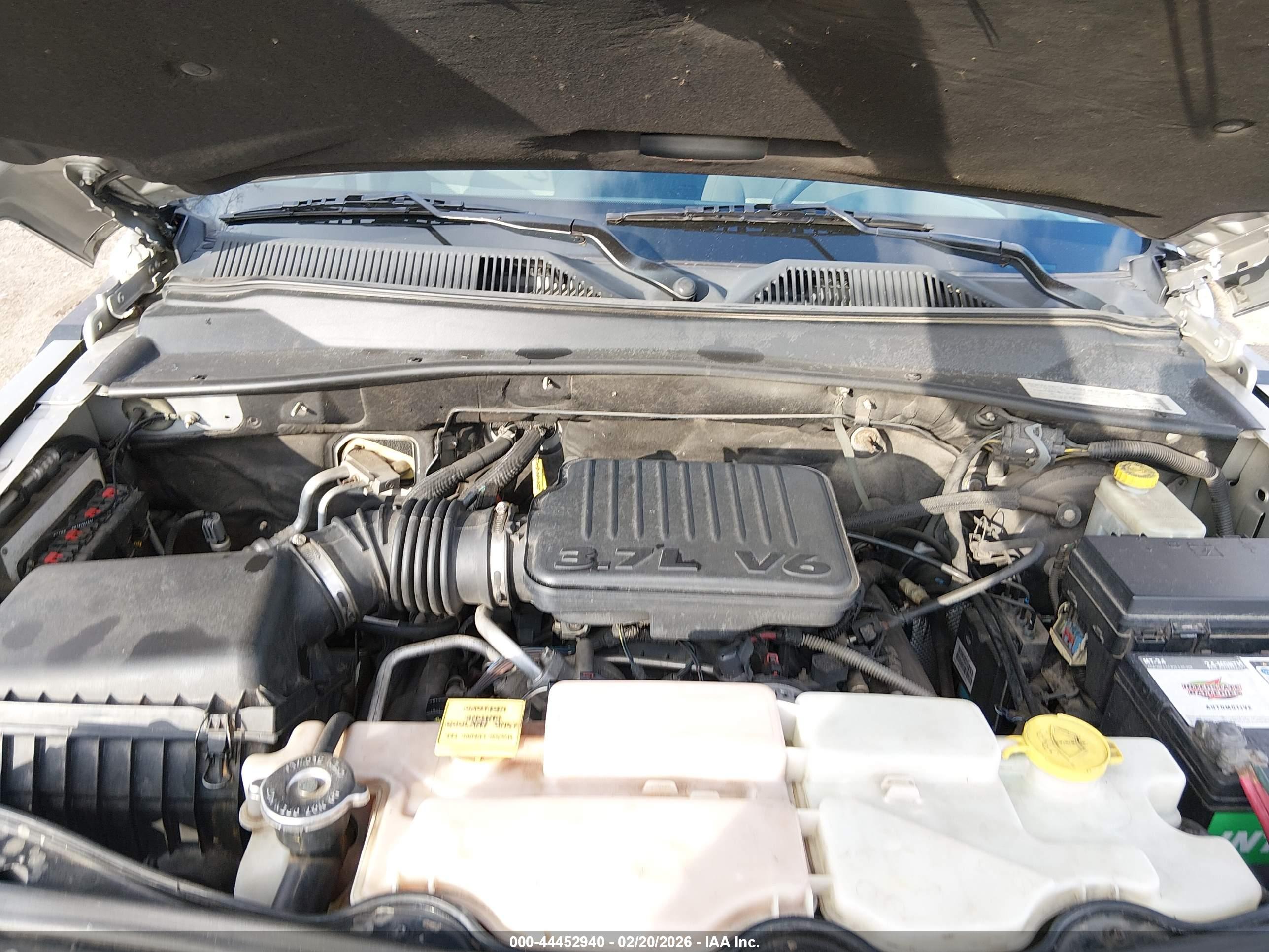 JEEP LIBERTY image 10