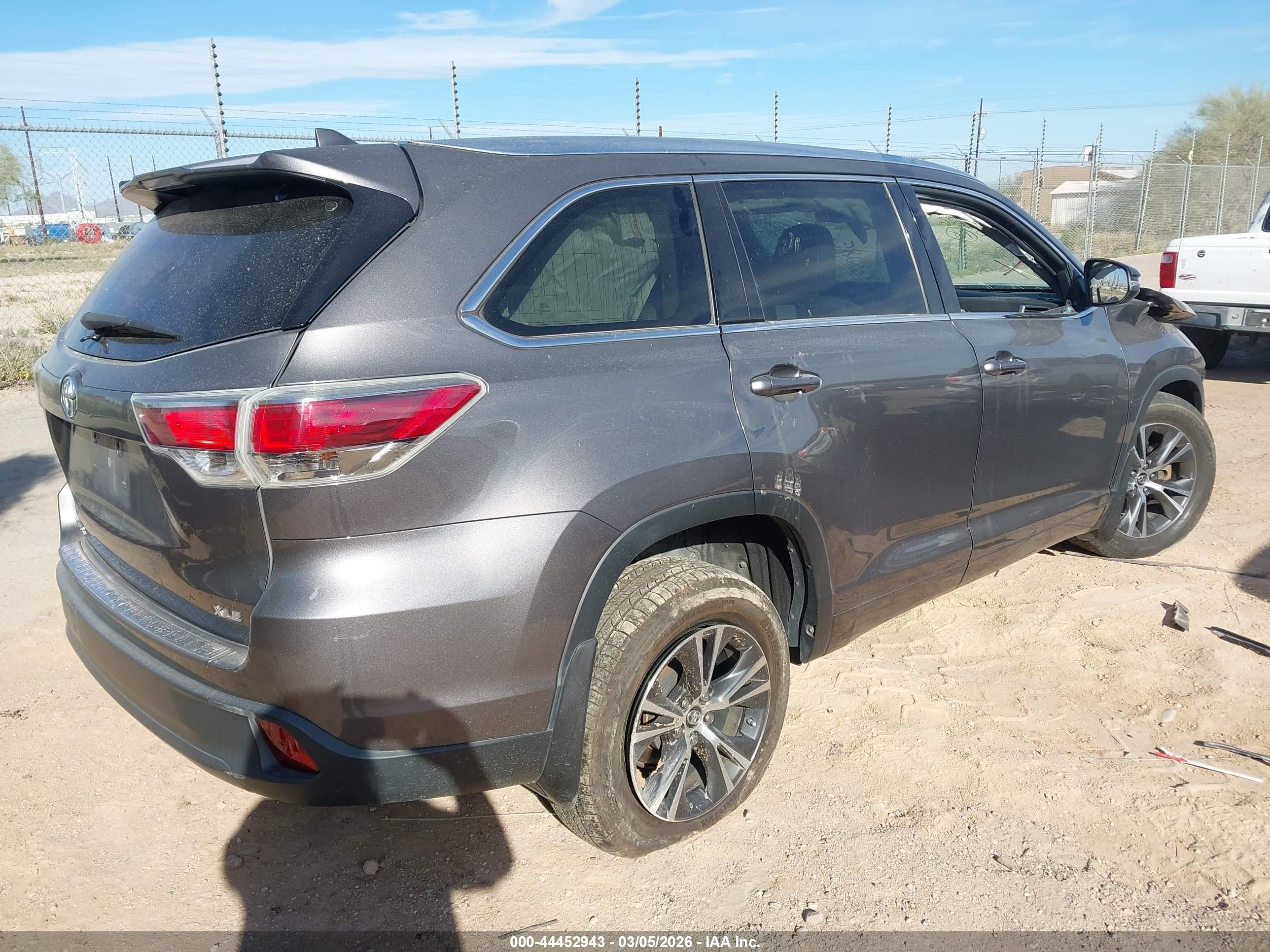 TOYOTA HIGHLANDER image 4