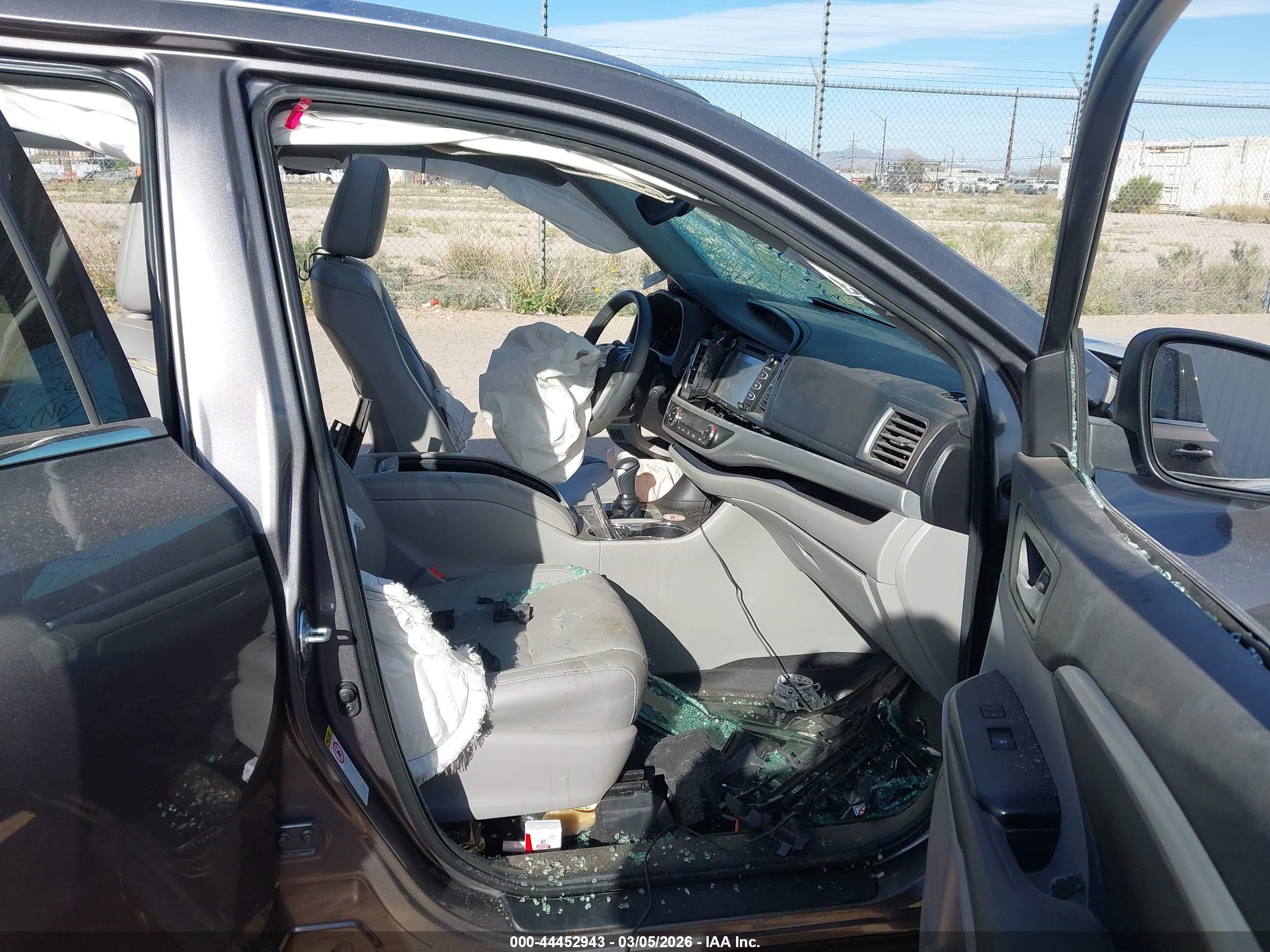 TOYOTA HIGHLANDER image 5