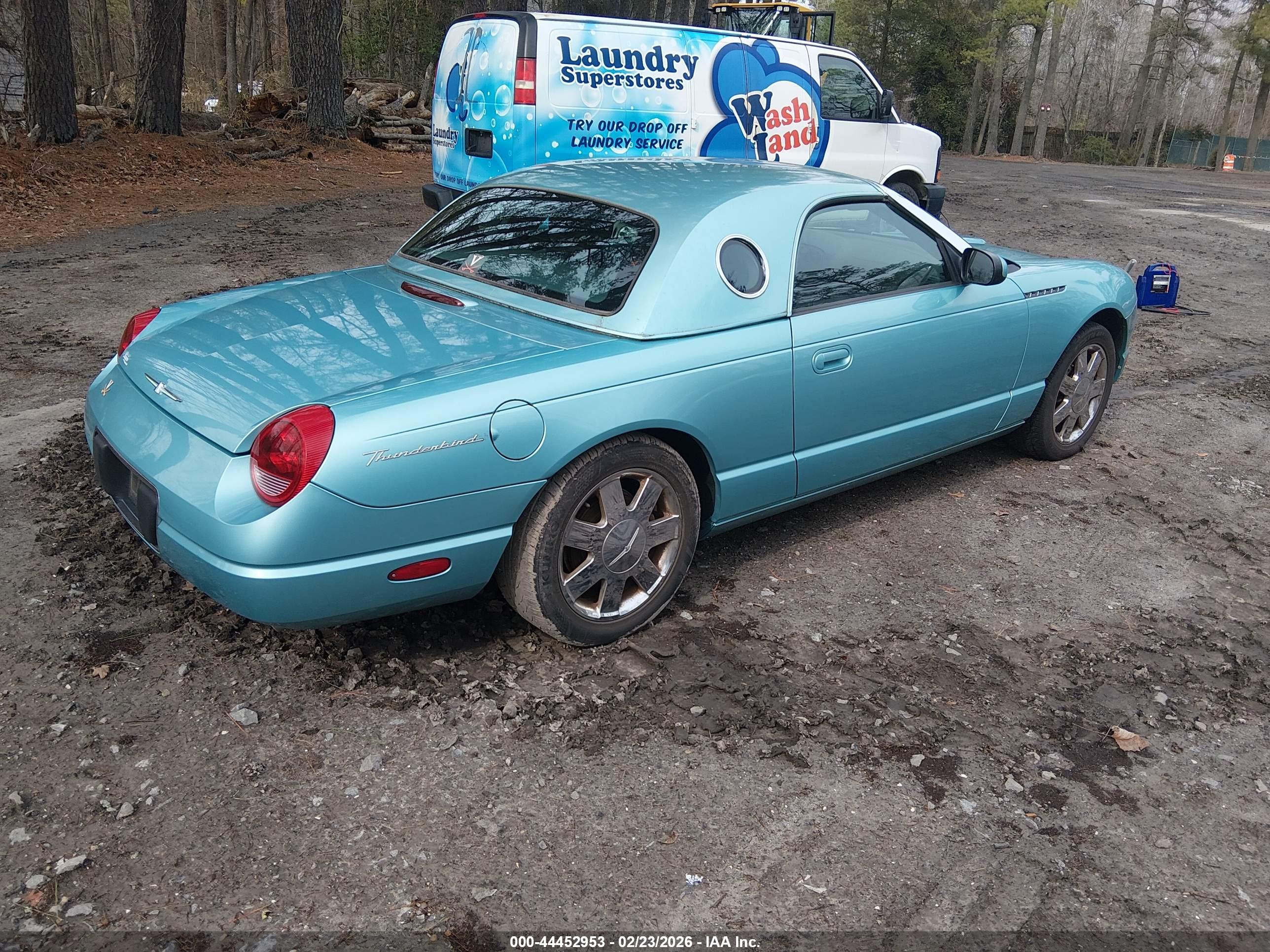 FORD THUNDERBIRD image 4