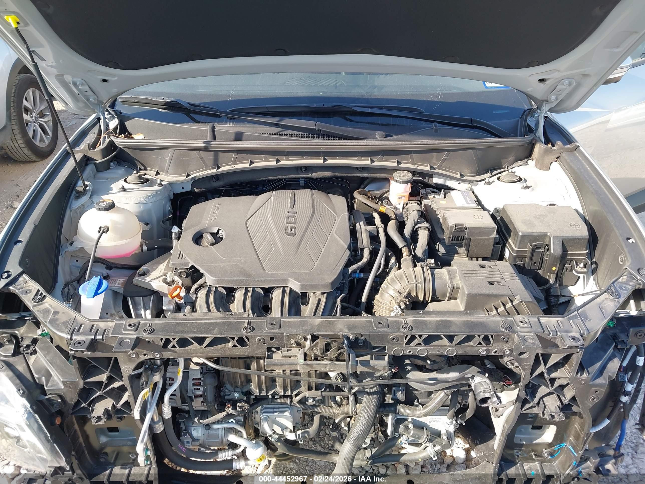 HYUNDAI TUCSON image 10
