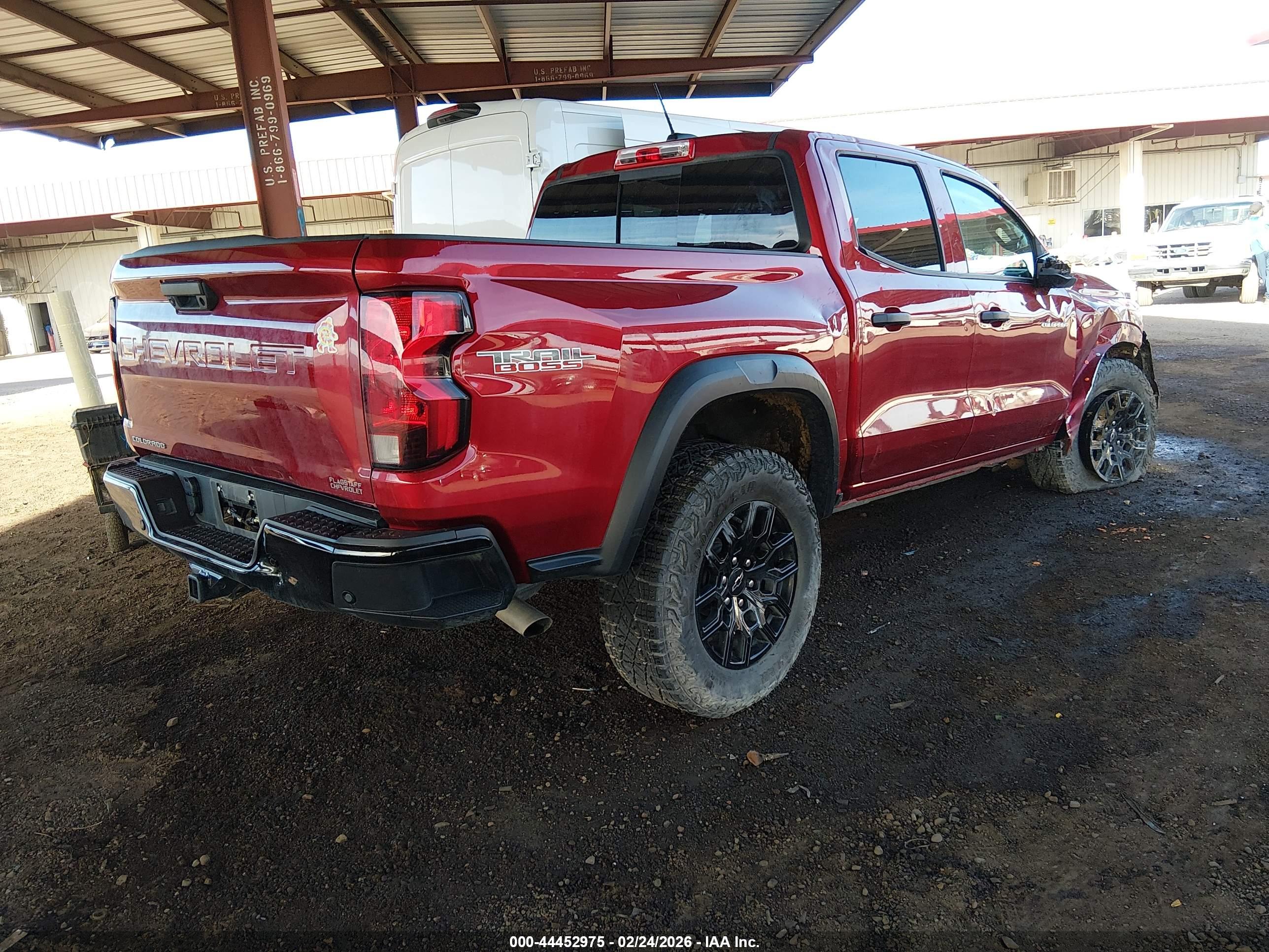 CHEVROLET COLORADO image 4
