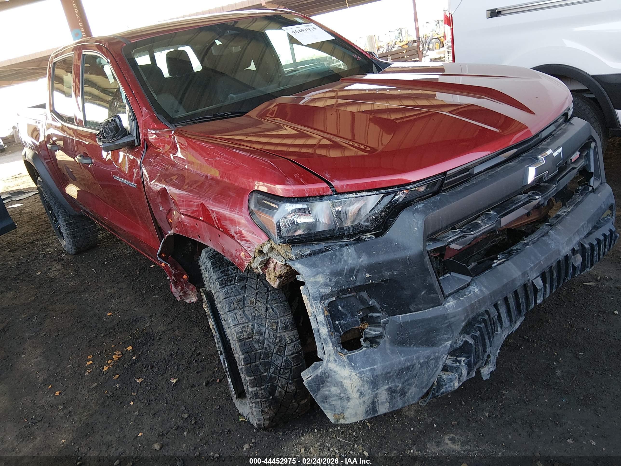CHEVROLET COLORADO image 6