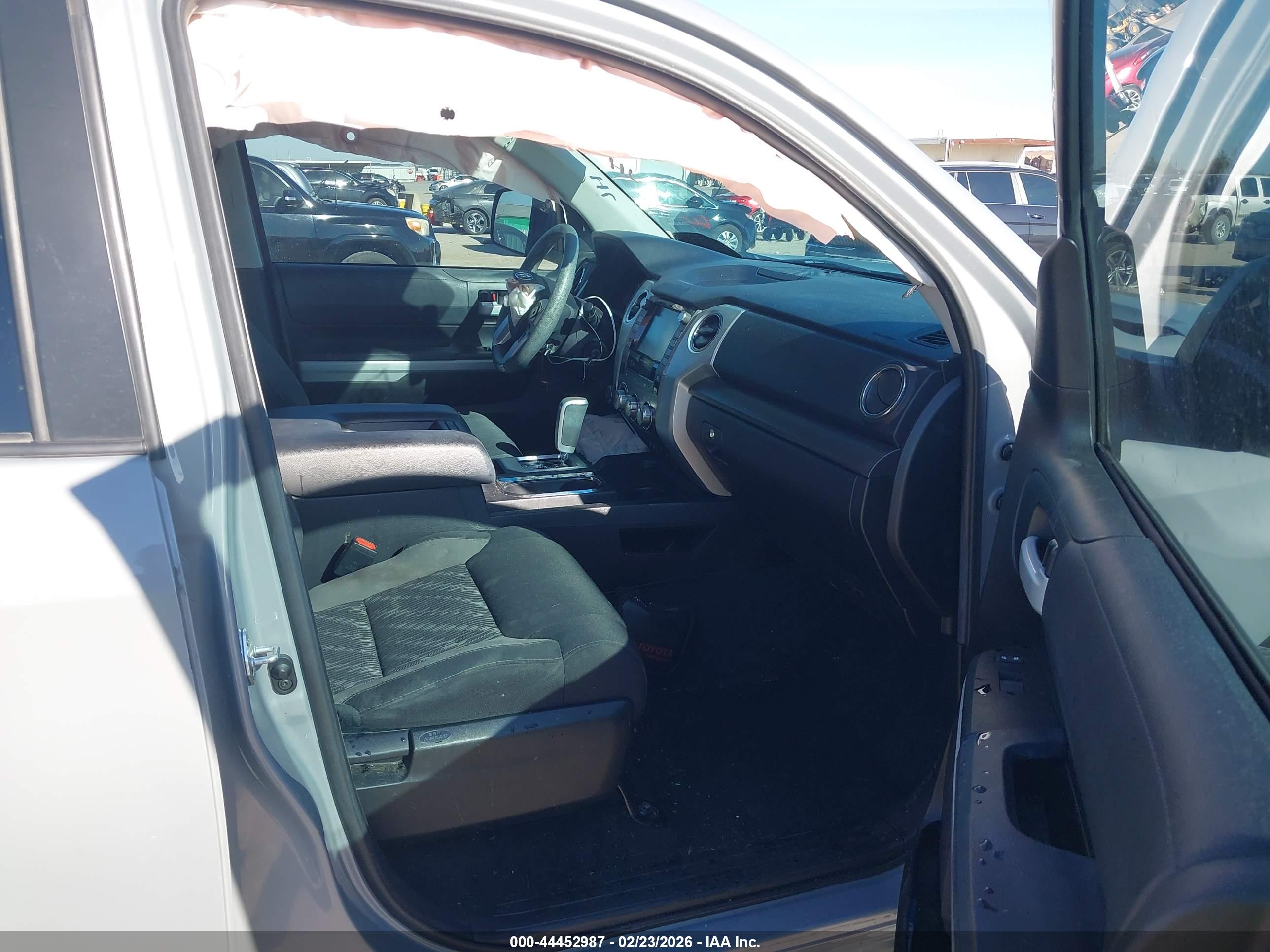 TOYOTA TUNDRA image 5