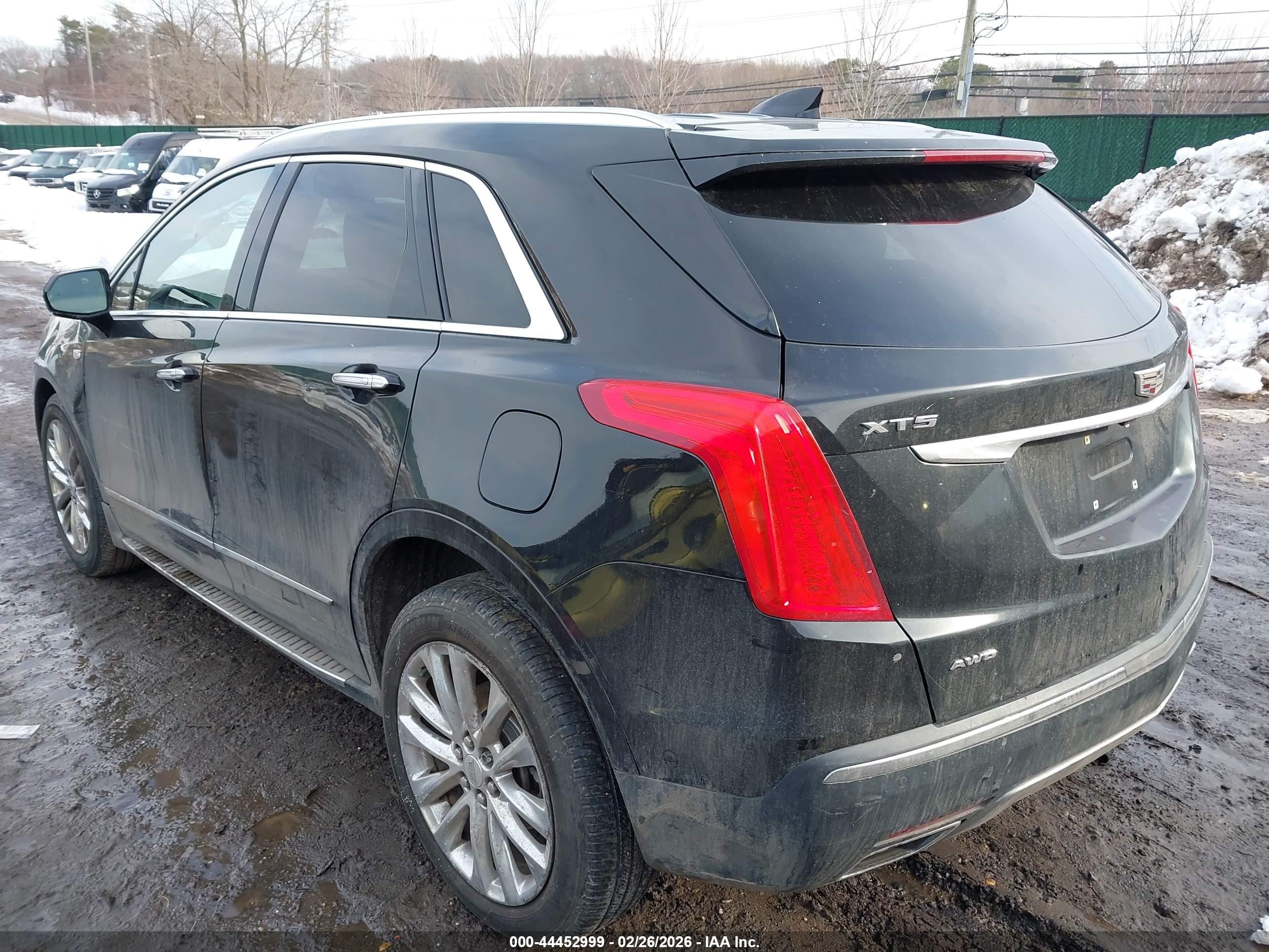 CADILLAC XT5 image 3