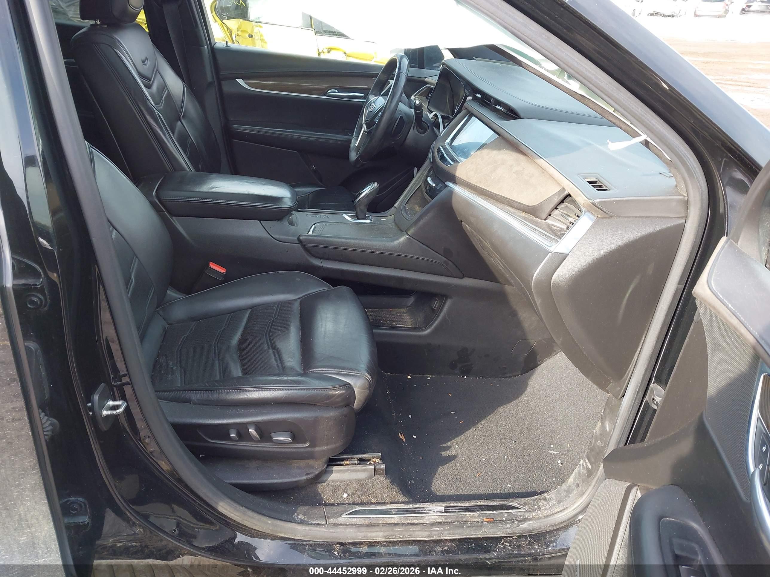 CADILLAC XT5 image 5