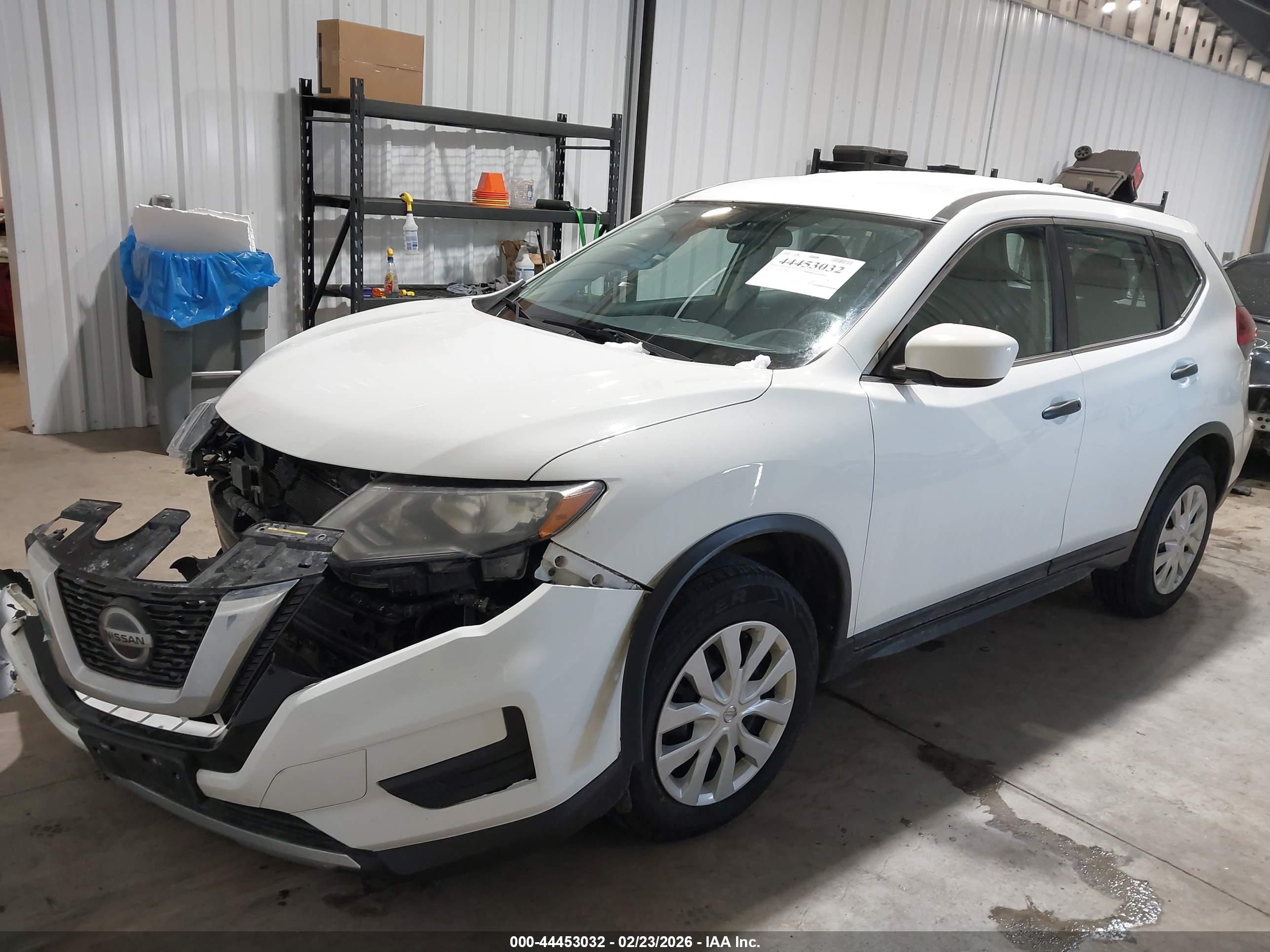 NISSAN ROGUE image 2