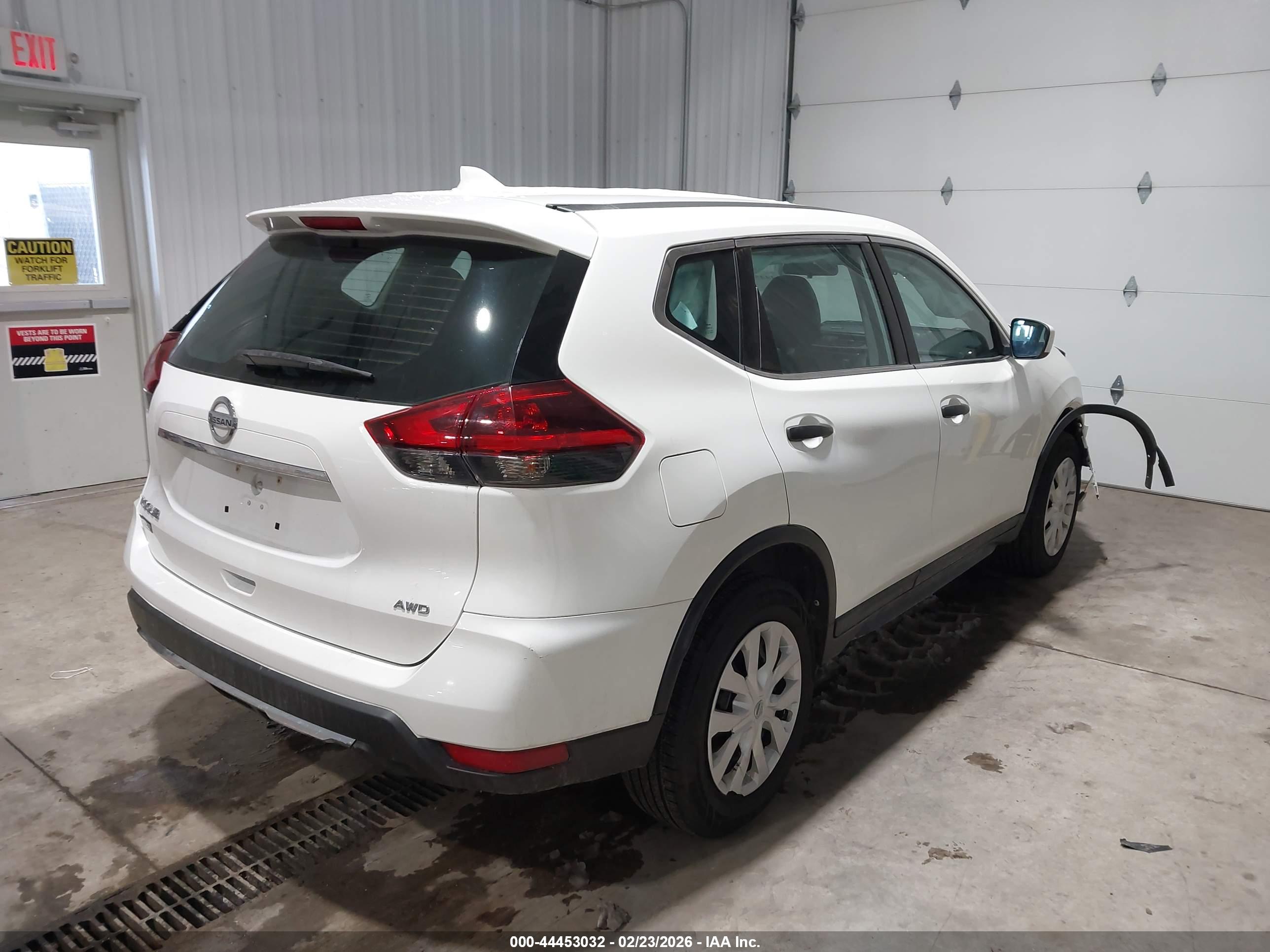 NISSAN ROGUE image 4
