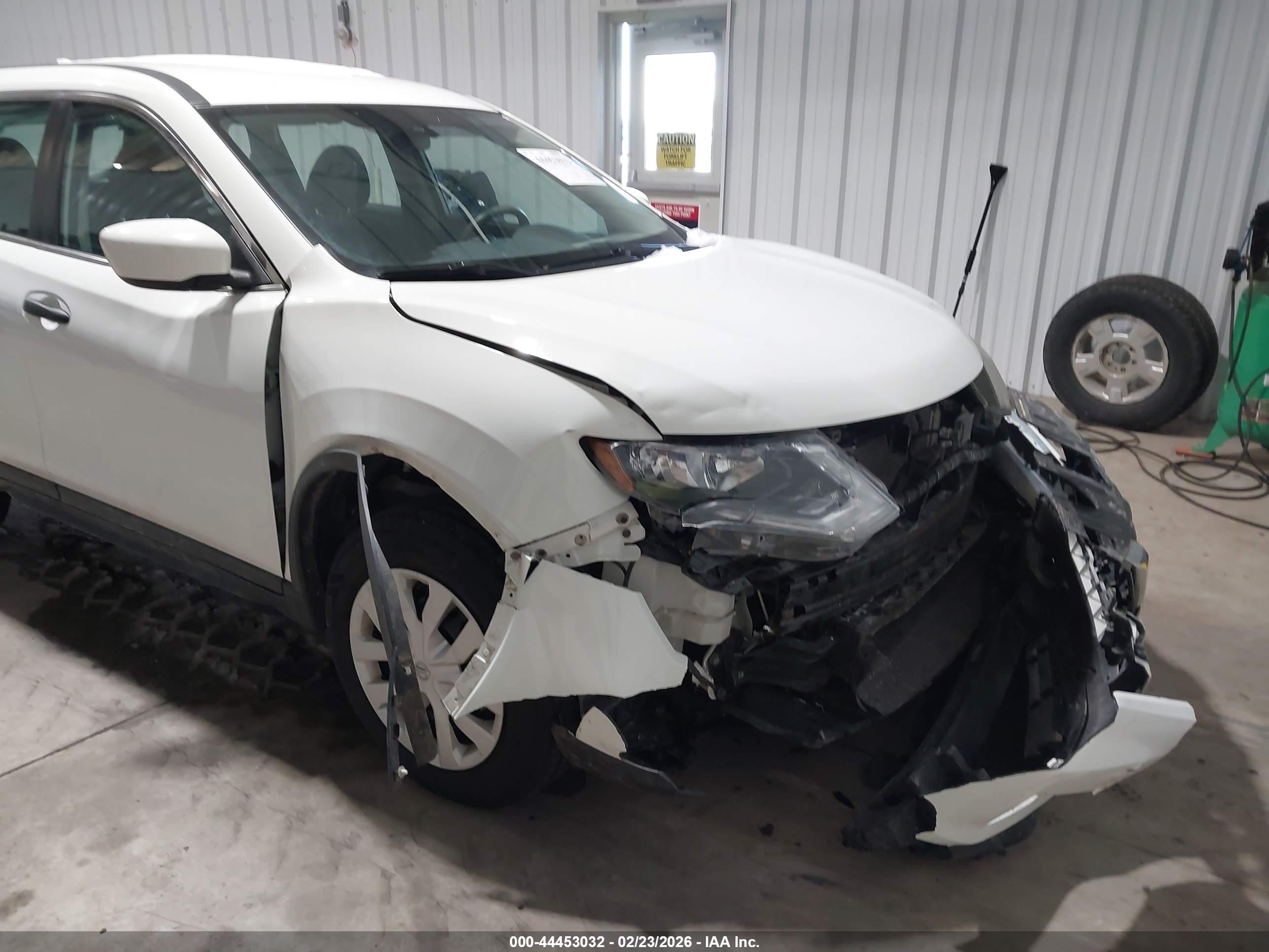NISSAN ROGUE image 6