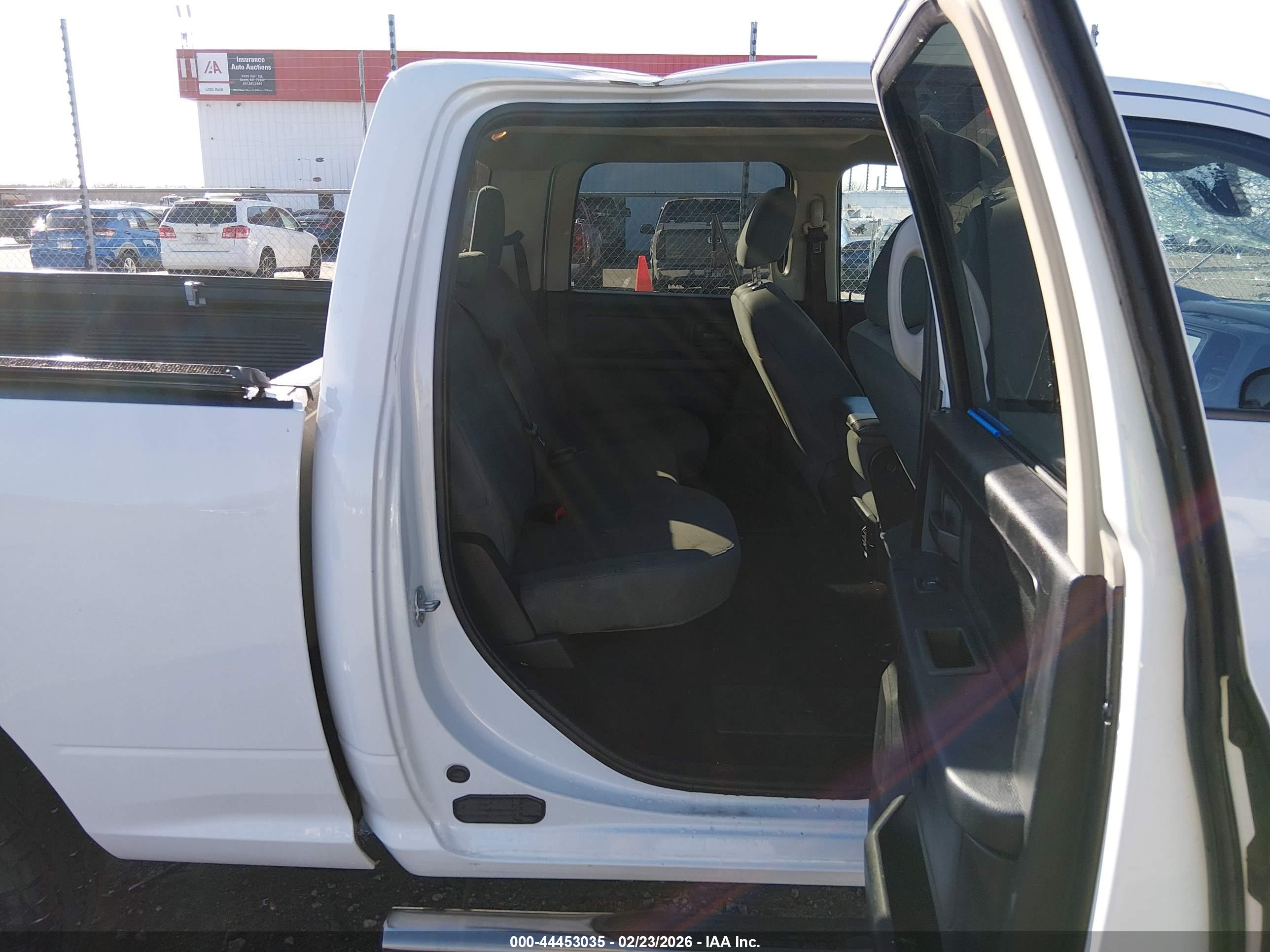 RAM 2500 image 8