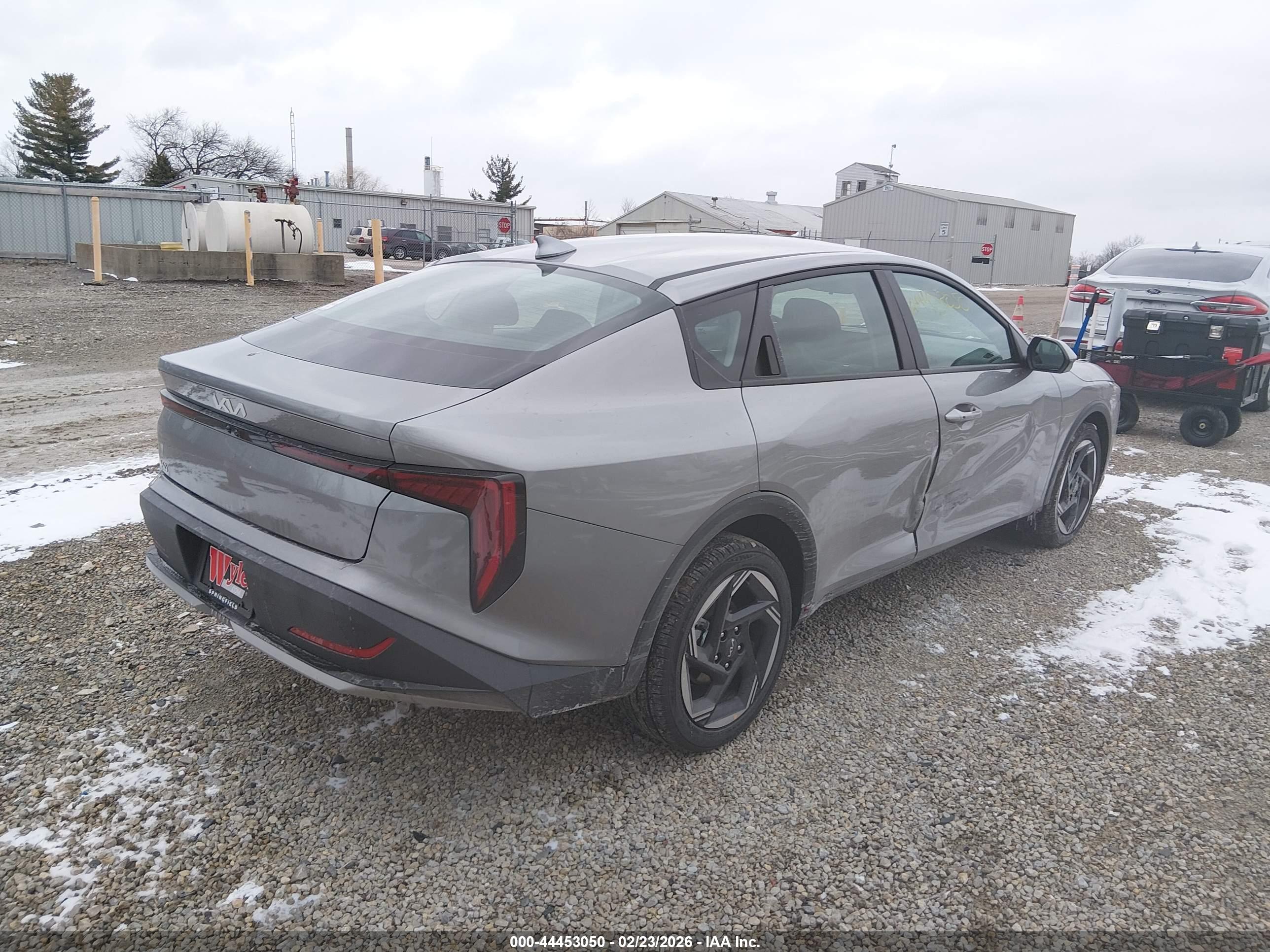 KIA K4 image 4